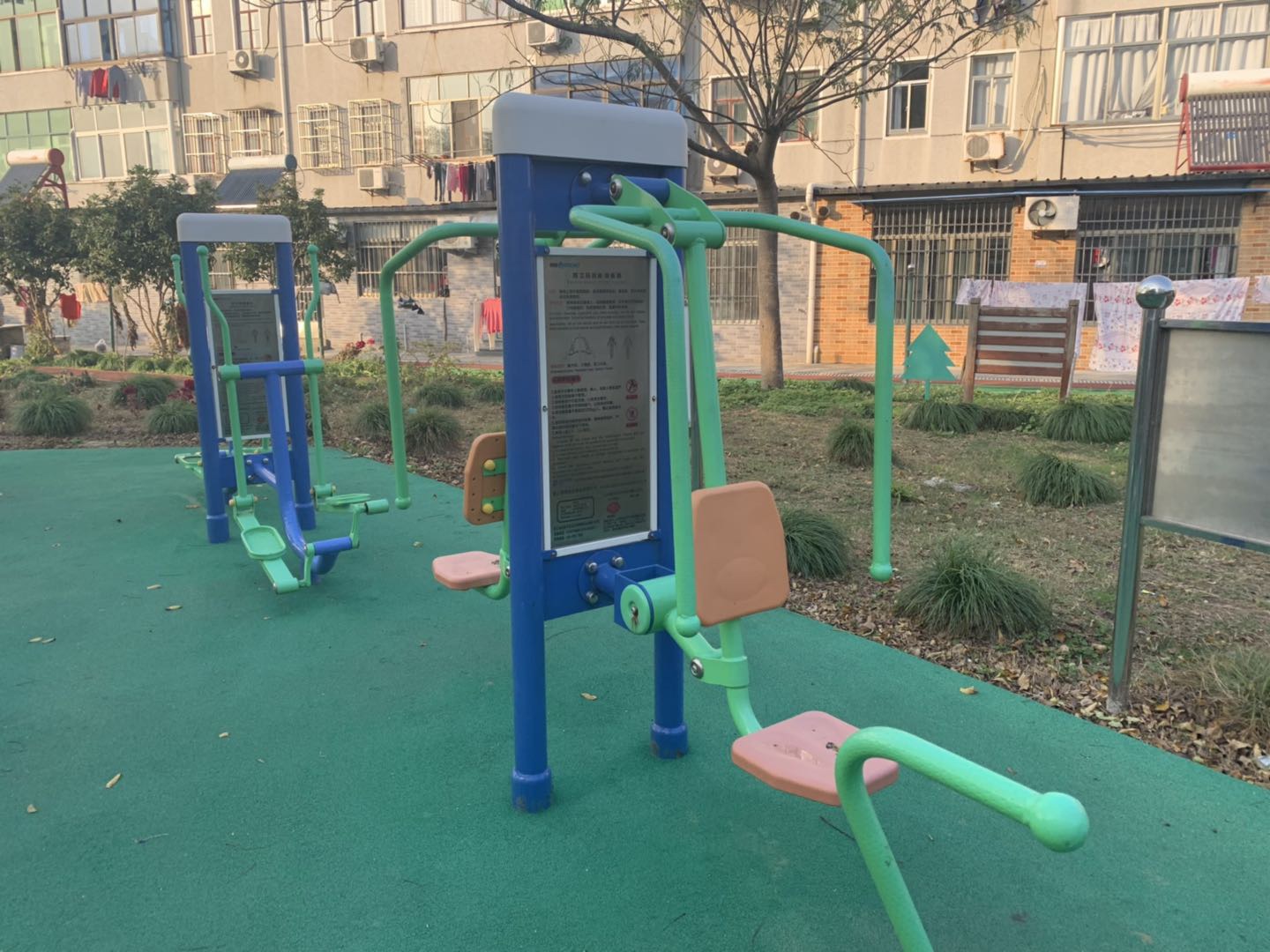 雙立柱前推訓(xùn)練器