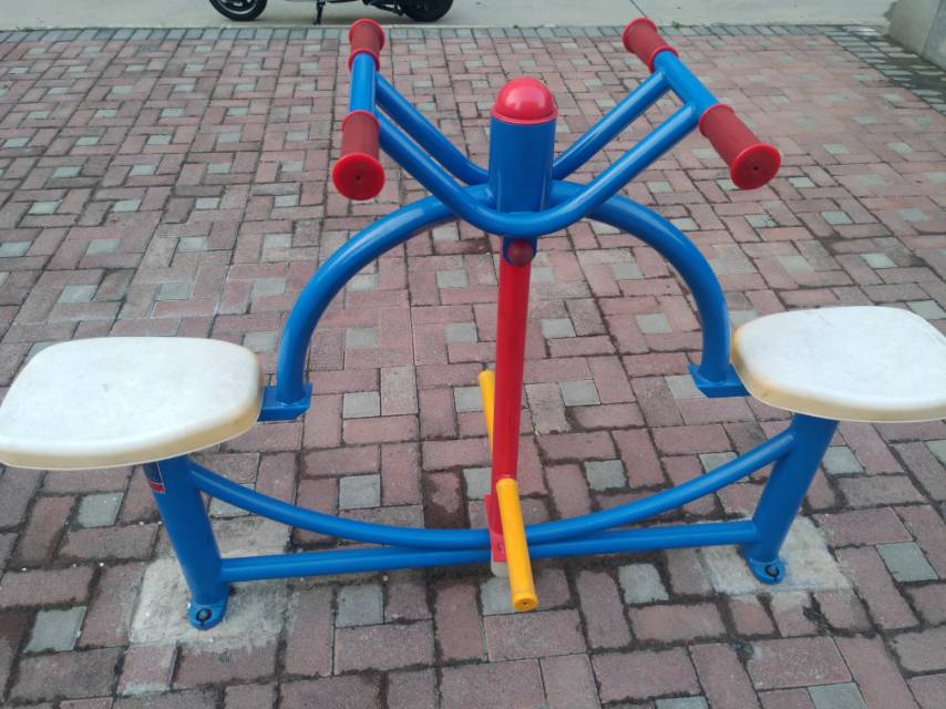 雙人蹬腿器 雙人蹬腿器