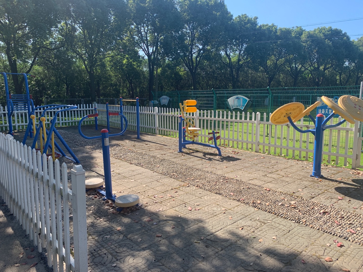 浦東新區(qū)高東鎮(zhèn)徐路村健身苑點1