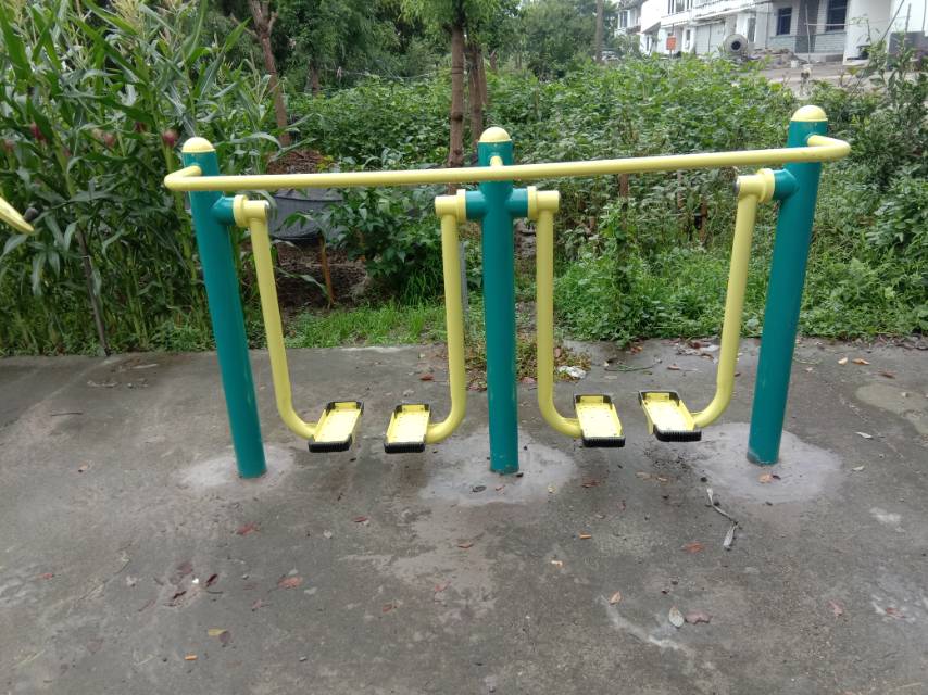 雙位太空漫步機(jī)