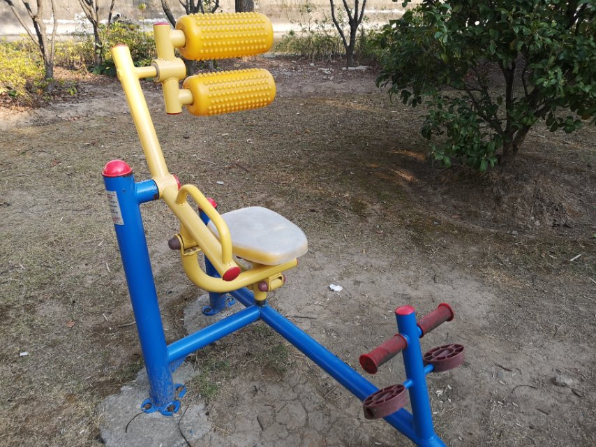 自重腹背鍛煉器