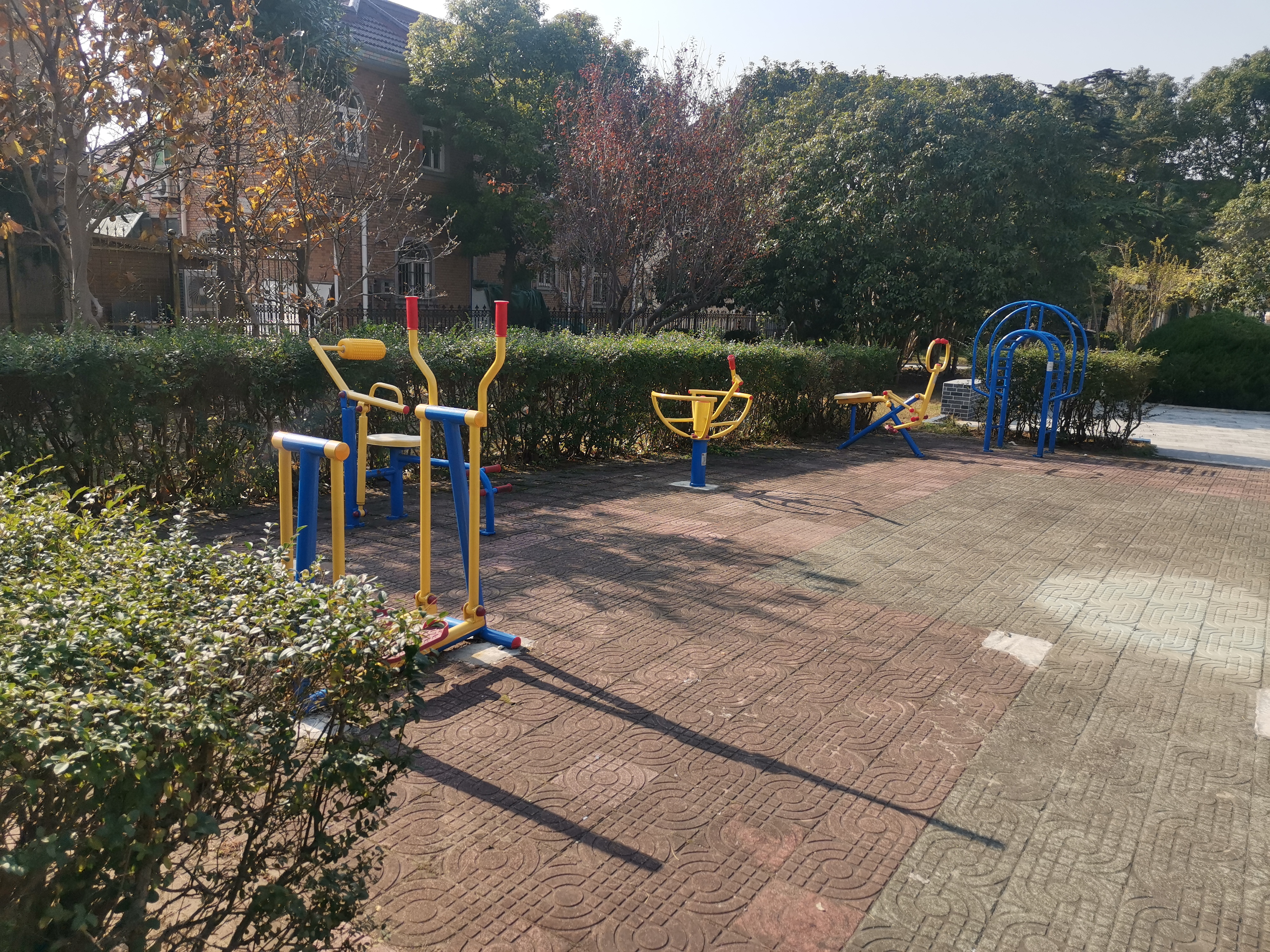 勞動居委健身苑點(diǎn)