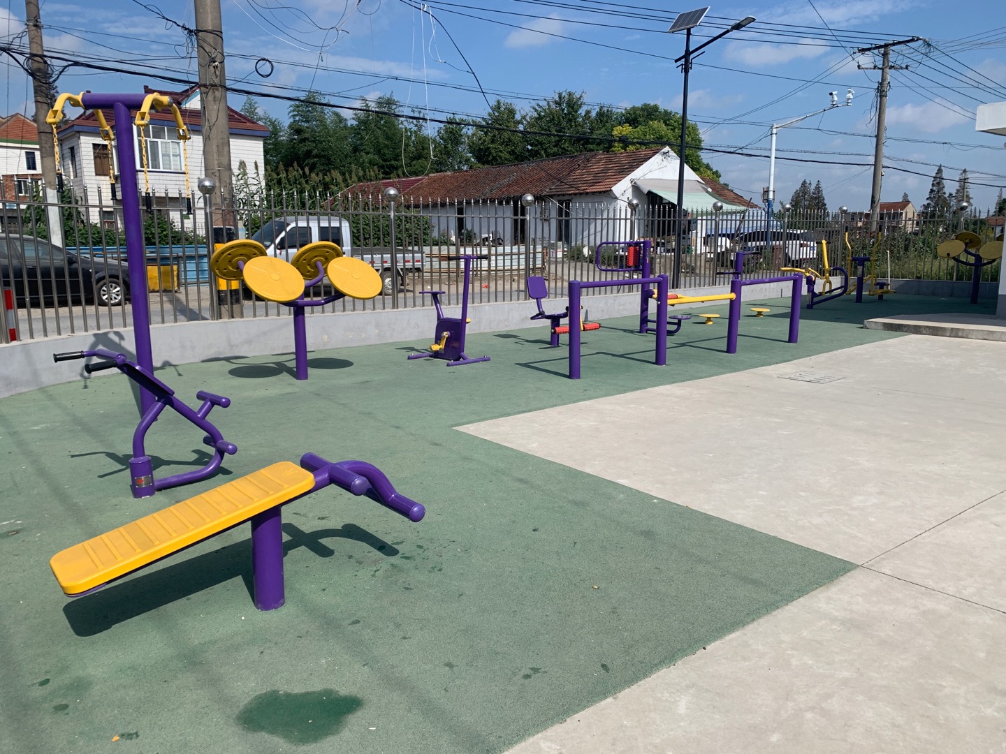 侯南村益智健身點