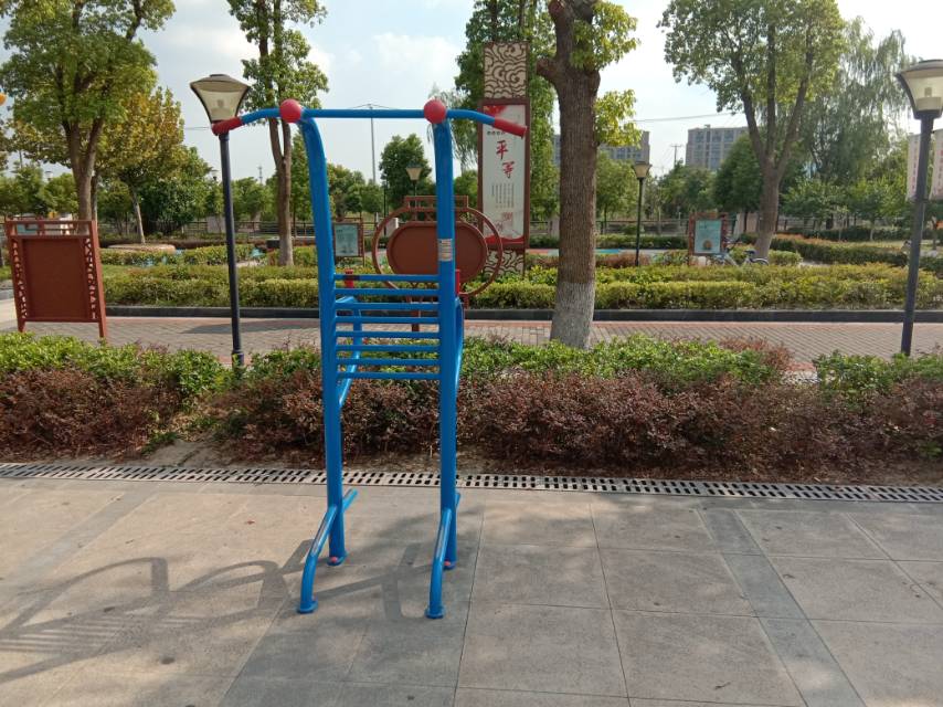 多功能訓(xùn)練器 多功能訓(xùn)練器