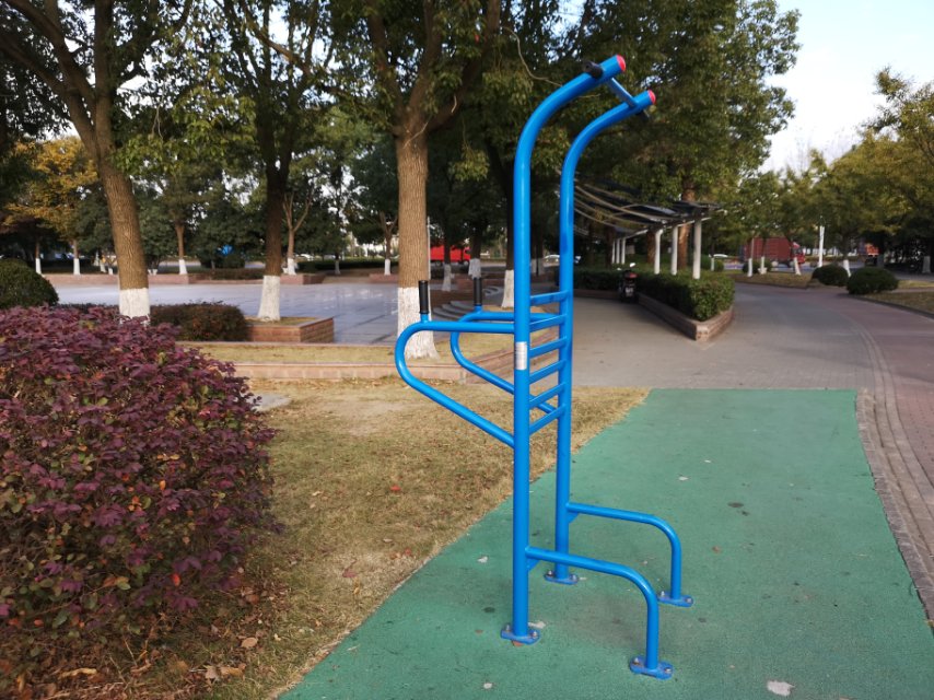 多功能訓(xùn)練器