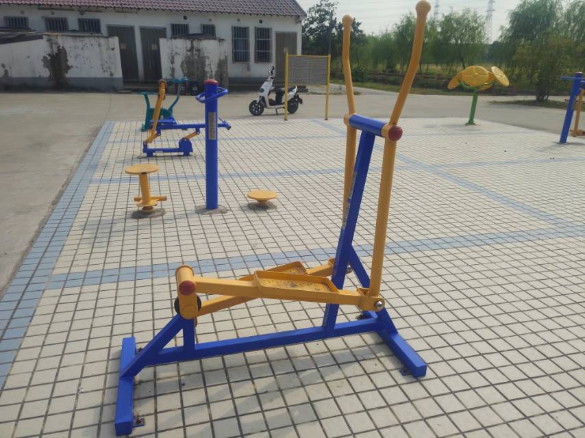 室外橢圓機(jī) 室外橢圓機(jī)