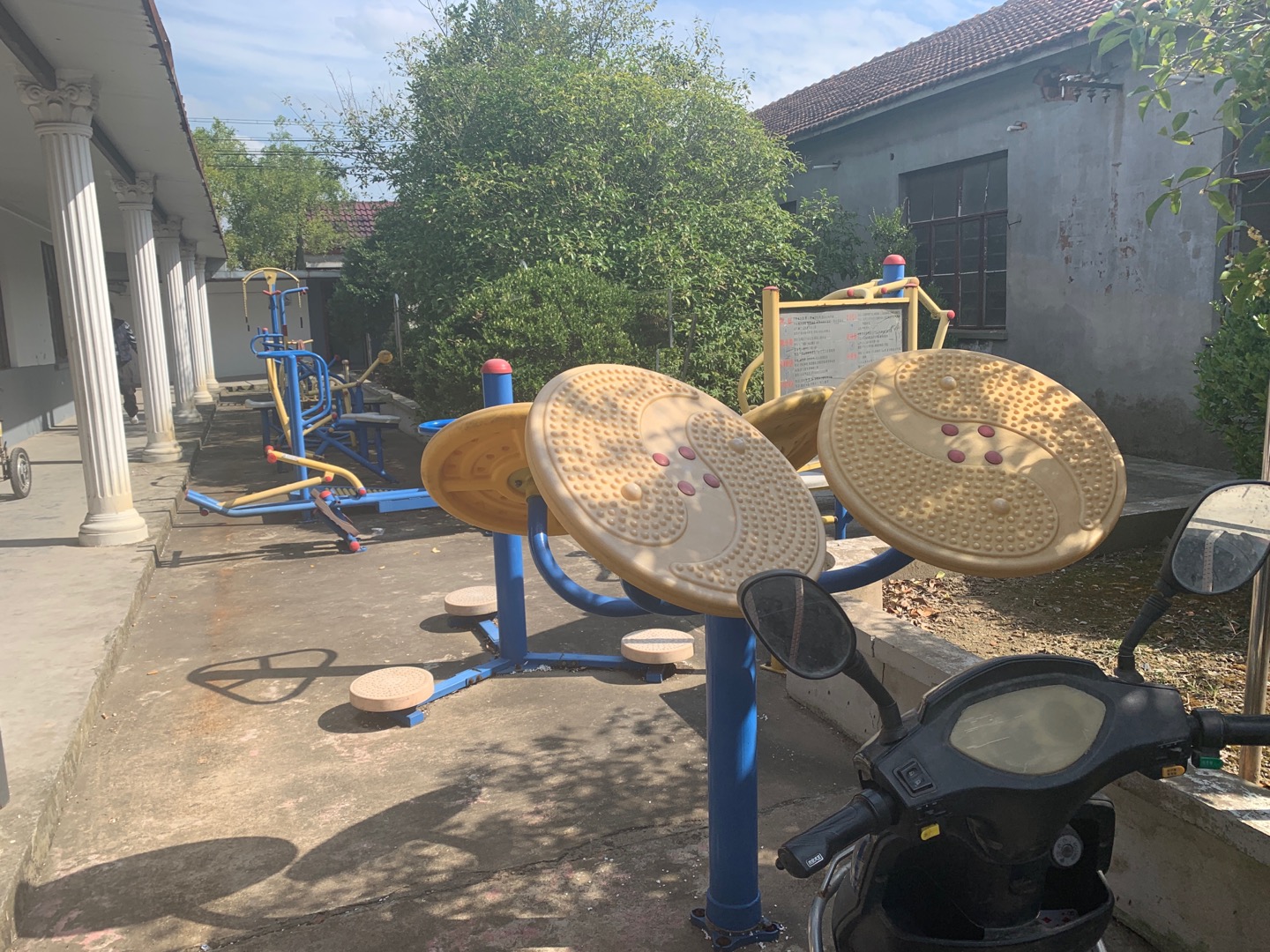 豎新鎮(zhèn)瀛興居委健身點(diǎn)一