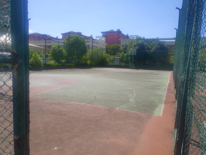 朱涇鎮(zhèn)紅菱苑社區(qū)公共運動場