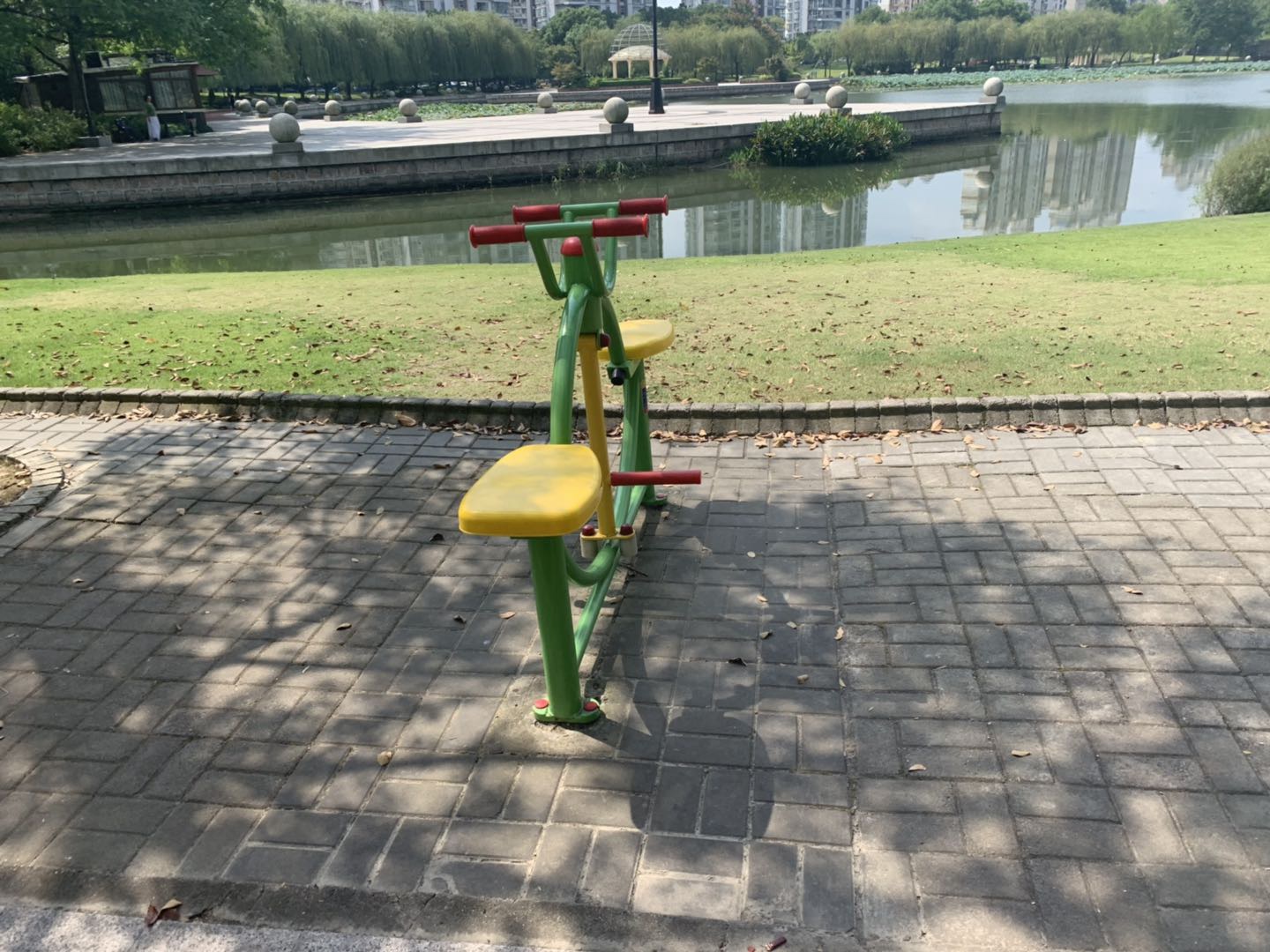 下肢康復(fù)器