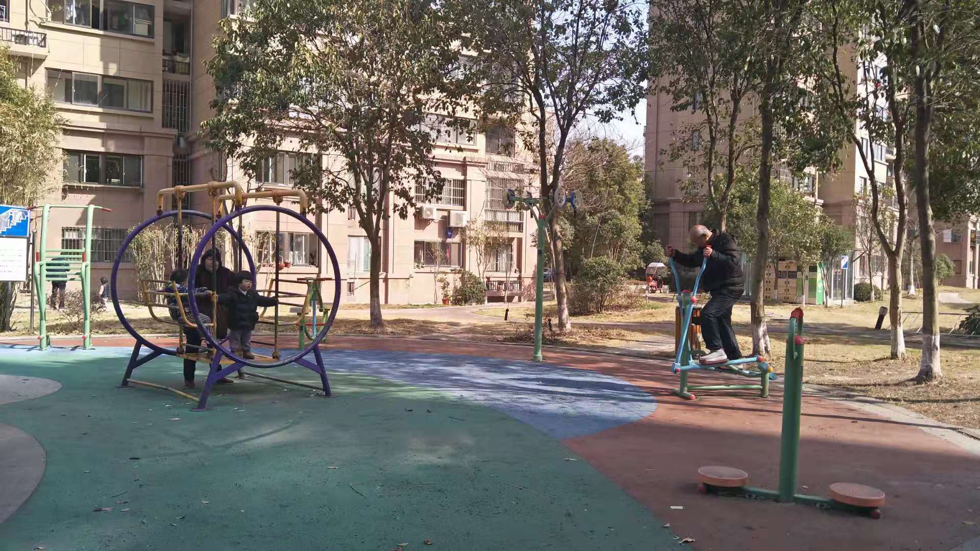 君蓮宏潤(rùn)麗苑小區(qū)健身點(diǎn)A