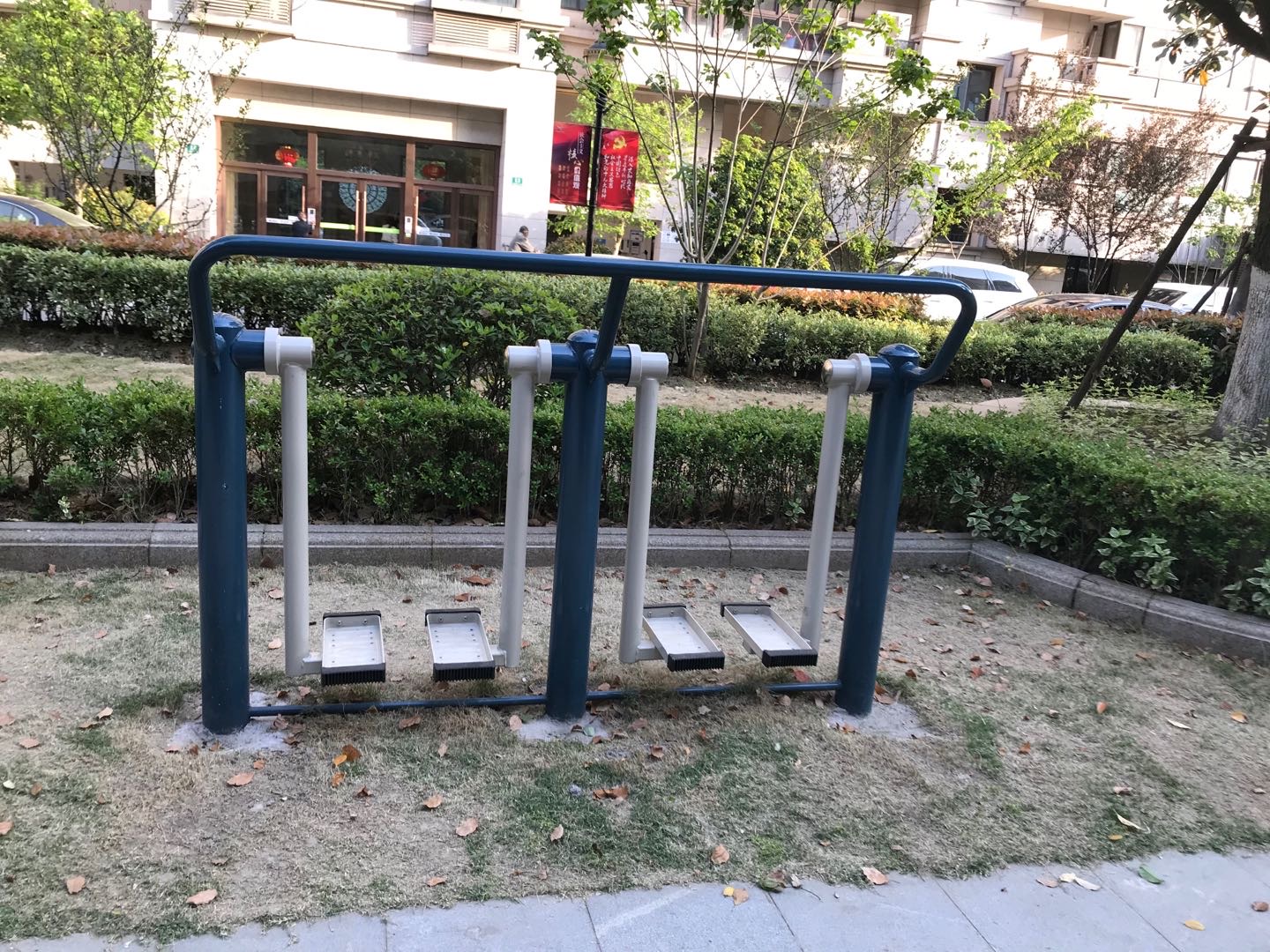 二位太空漫步機