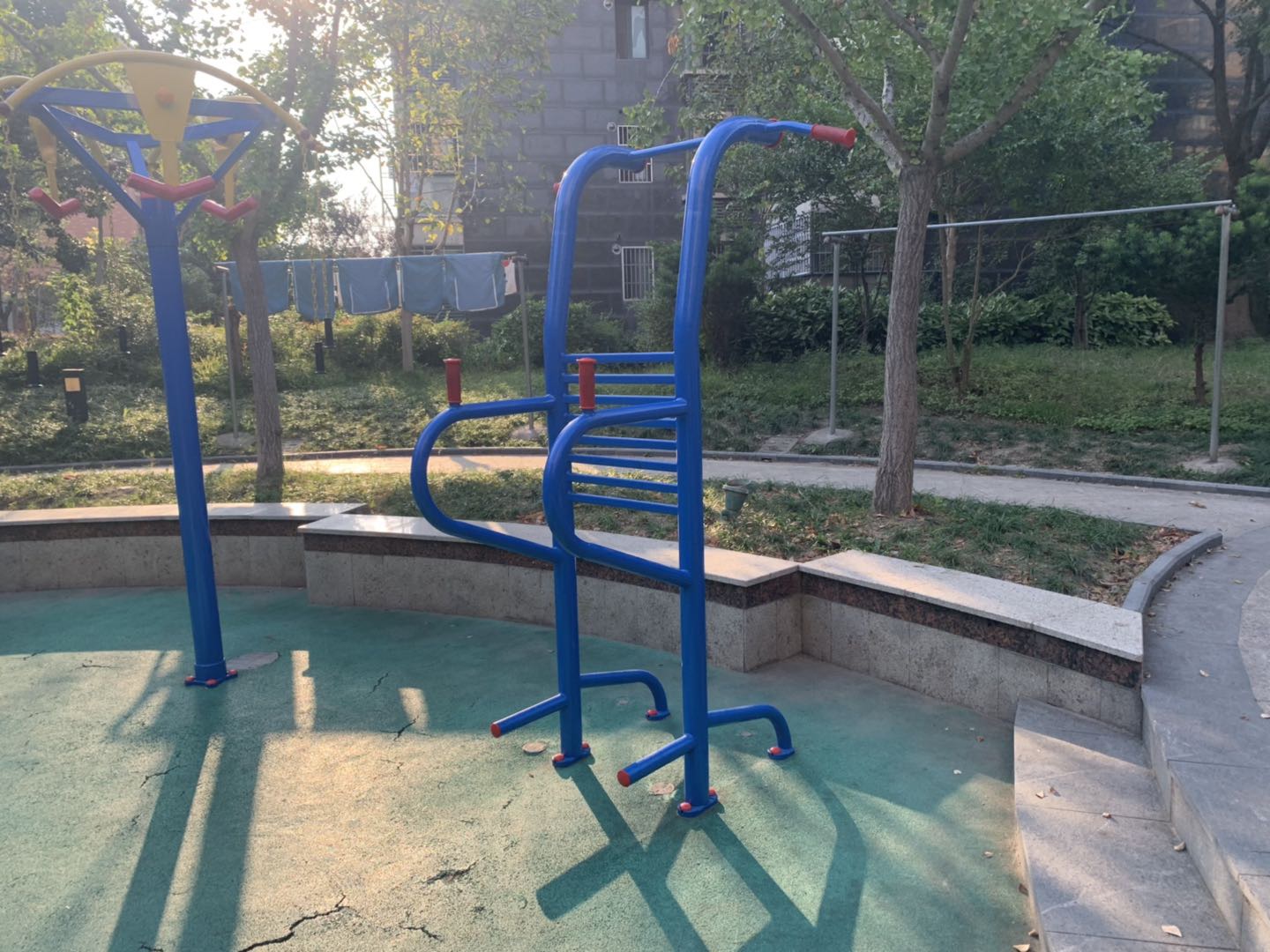 多功能訓(xùn)練器 多功能訓(xùn)練器