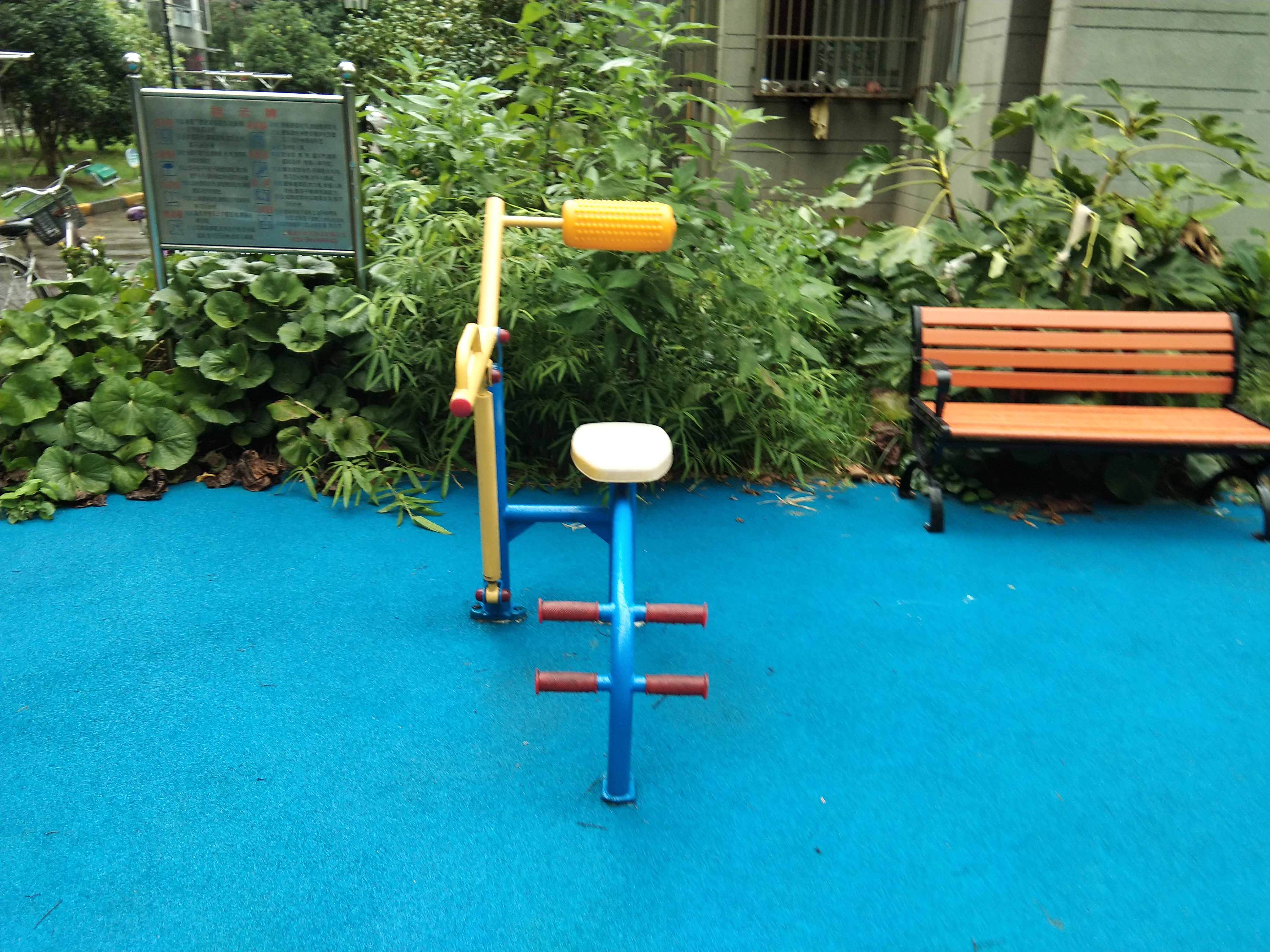 腹背鍛煉器 腹背鍛煉器