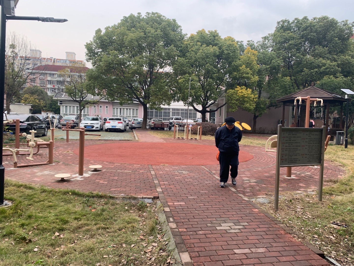 平南二居居委A健身苑點(diǎn)