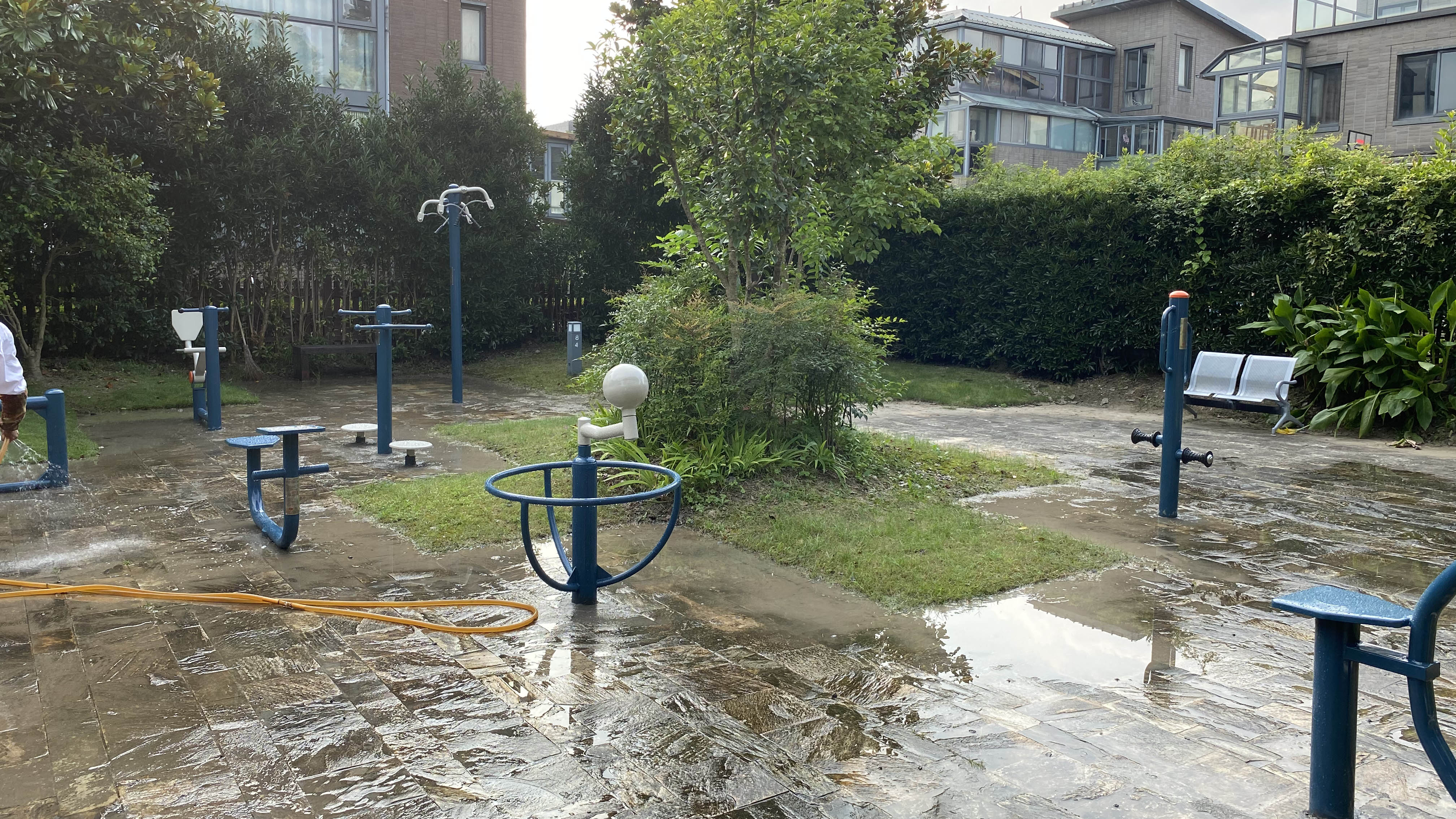 孫建路居委健身苑點