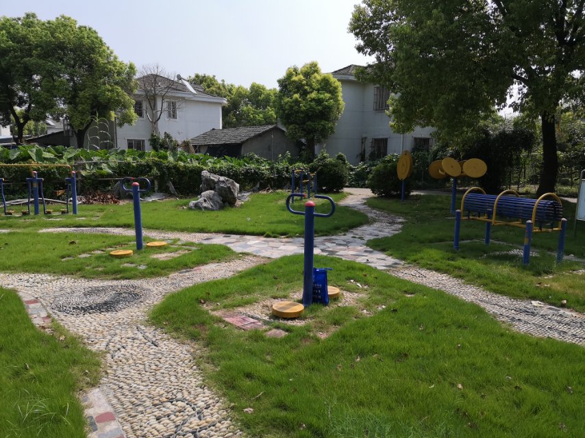 匯源小區(qū)健身苑