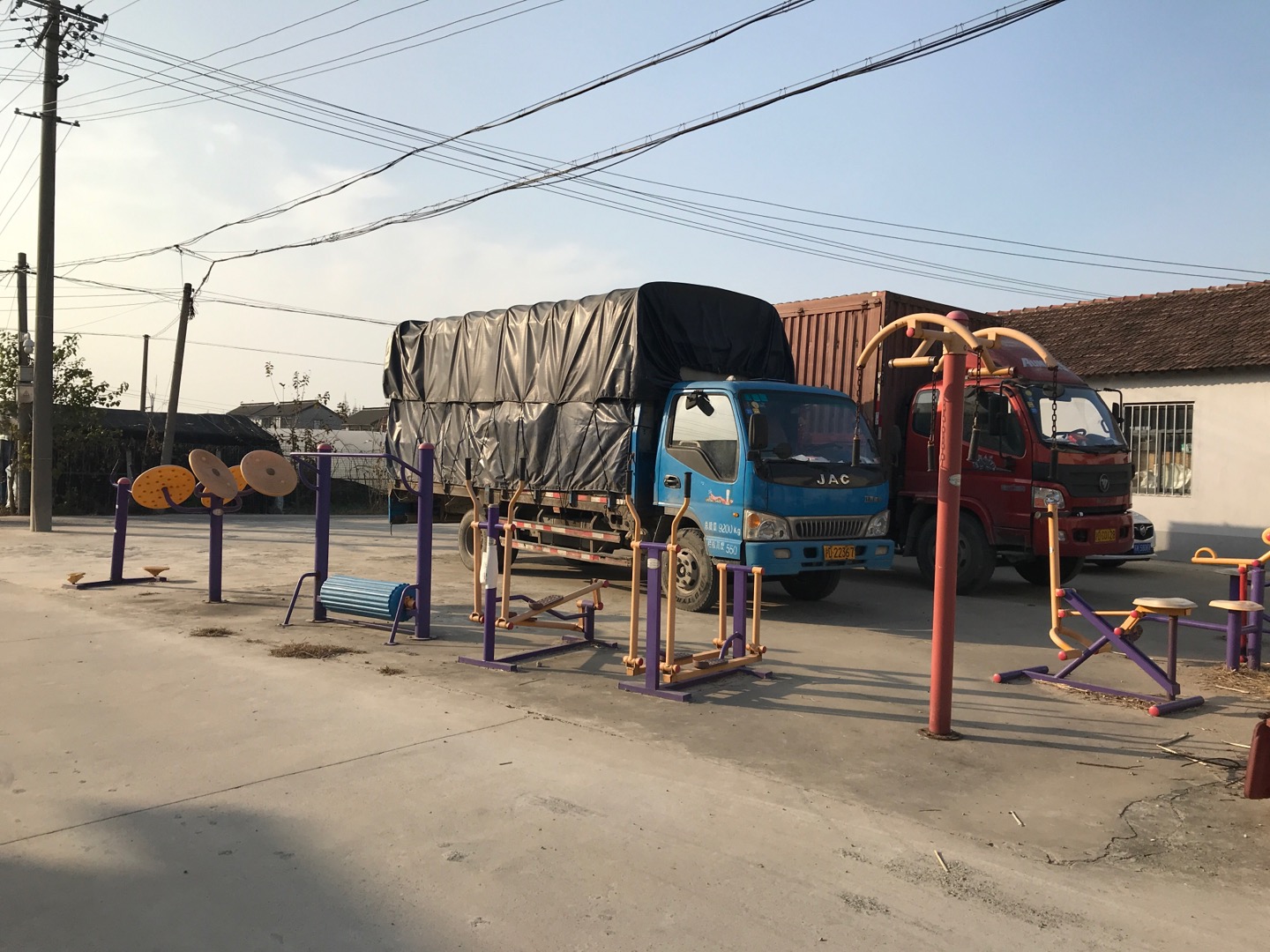 華亭鎮(zhèn)雙塘村雙塘5隊健身點