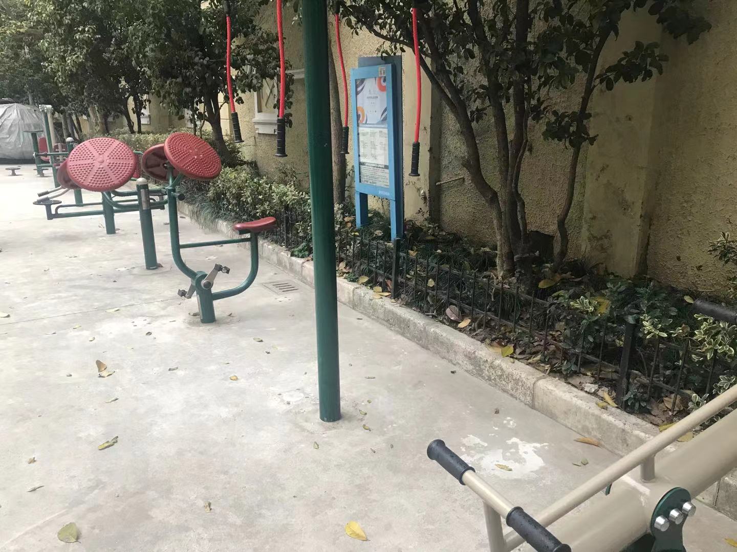 靜安區(qū)南京西路街道聯(lián)華居委健身點(diǎn)（南京西路1522弄）