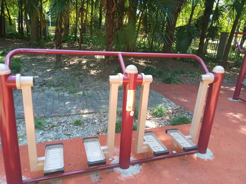 二位太空漫步機