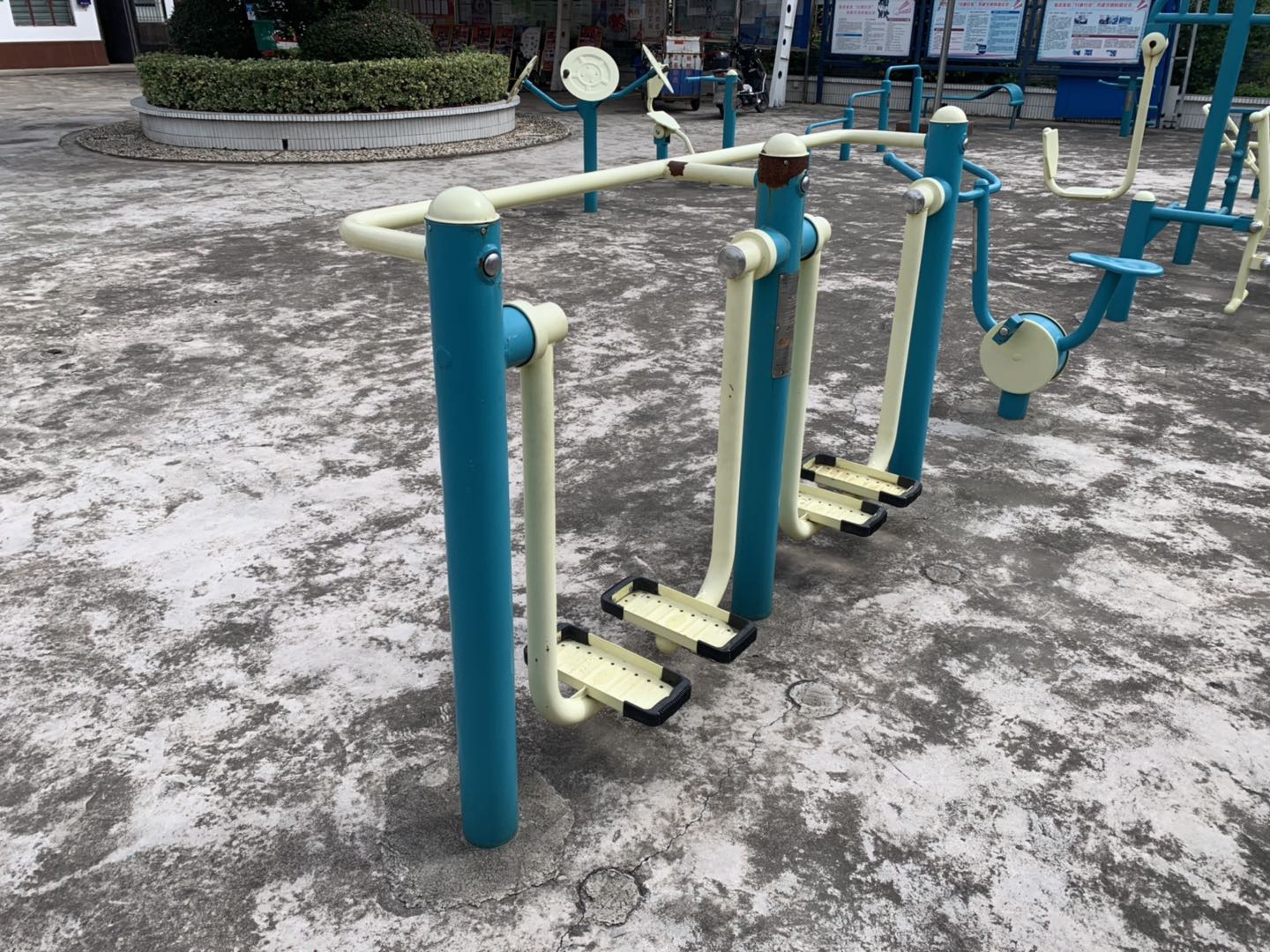 雙位太空漫步機(jī)