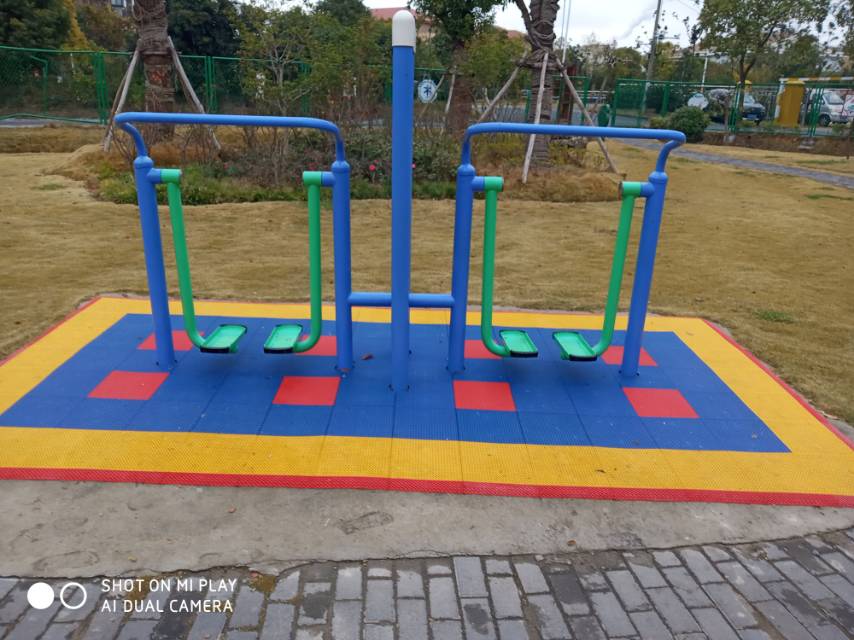 雙立柱太空漫步器 雙立柱太空漫步器