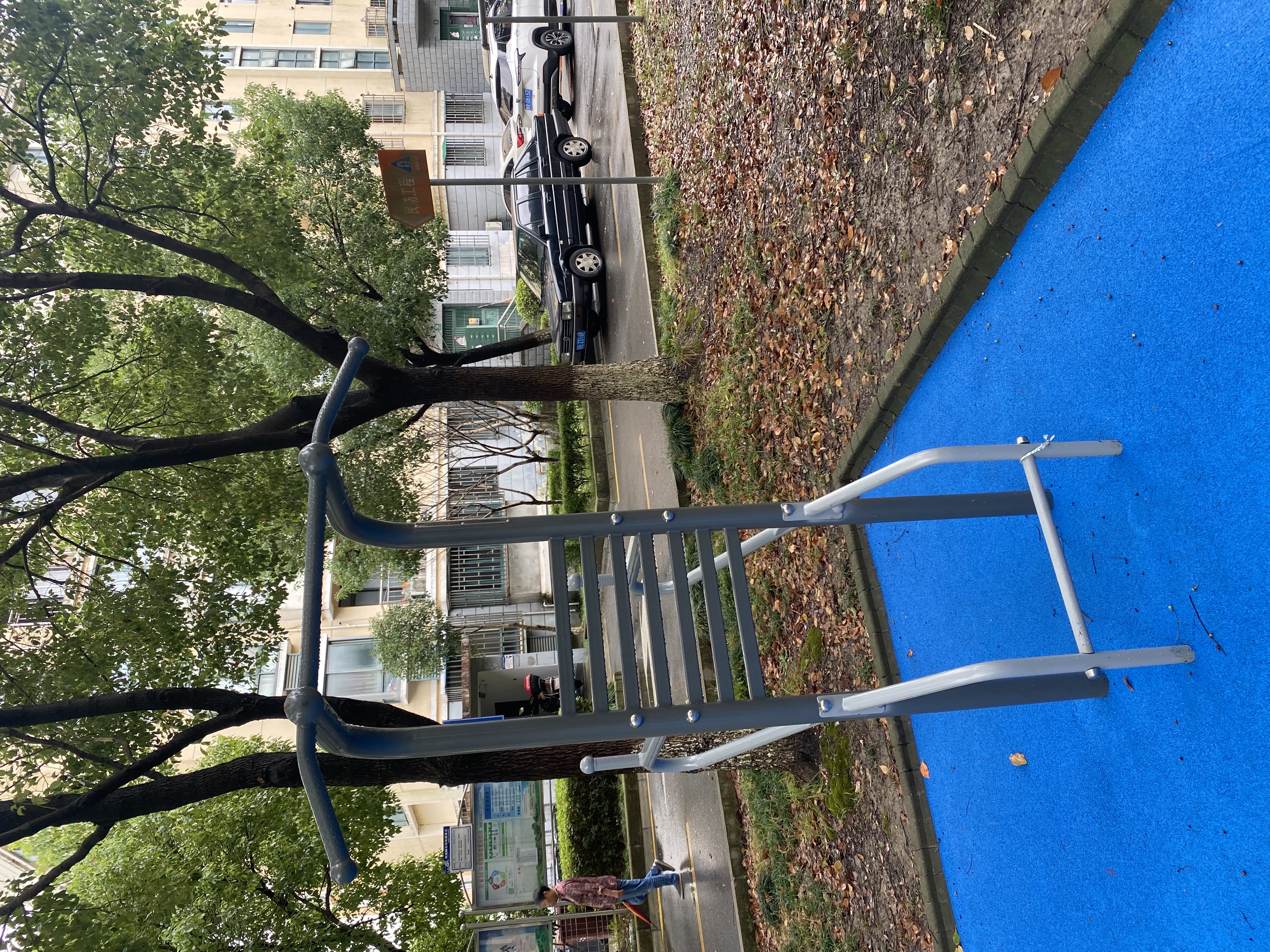 多功能訓練器 多功能訓練器