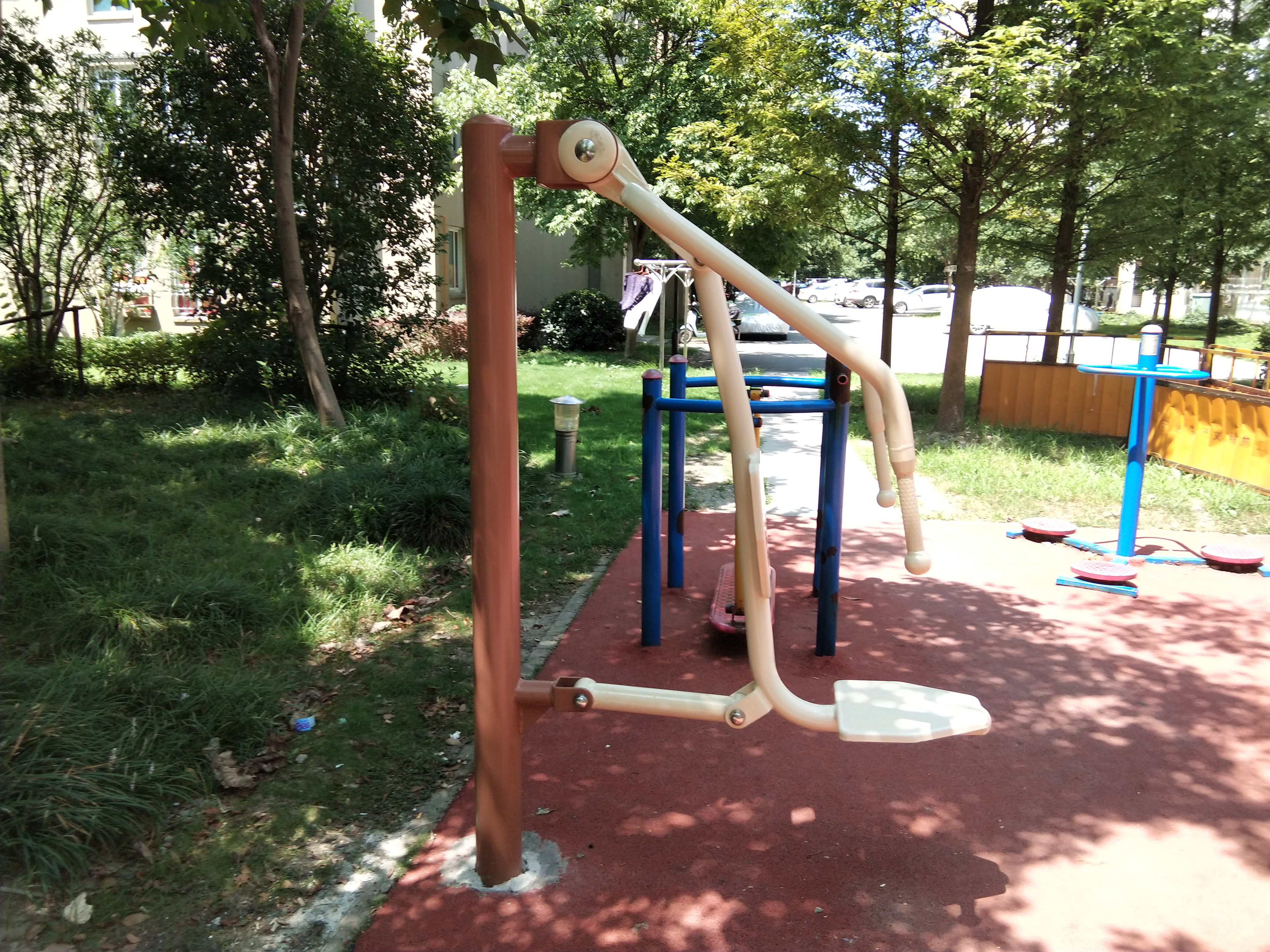 坐推訓(xùn)練器 坐推訓(xùn)練器