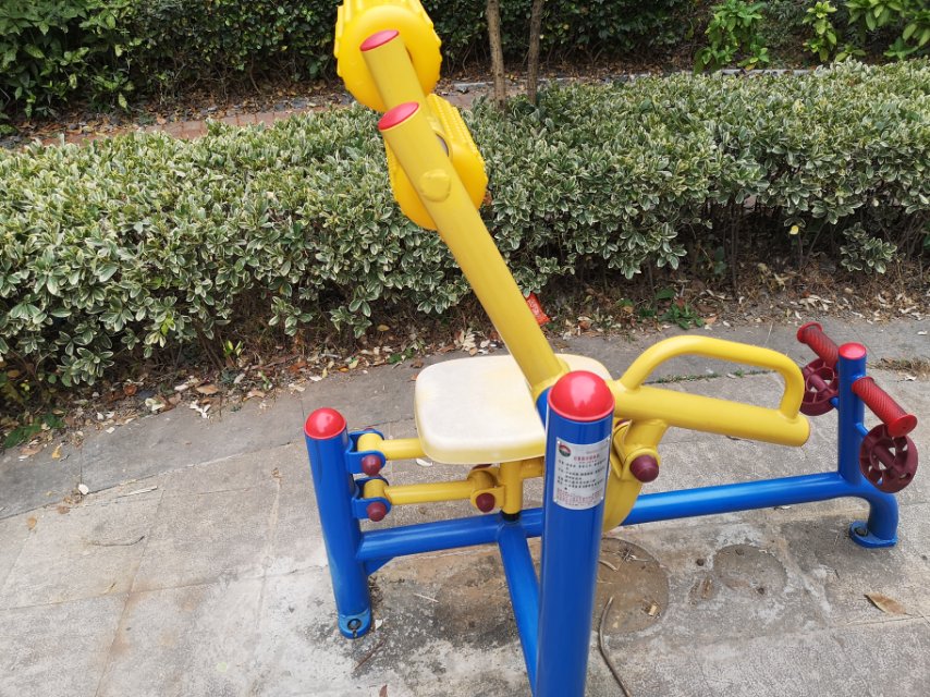 自重腹背鍛煉器