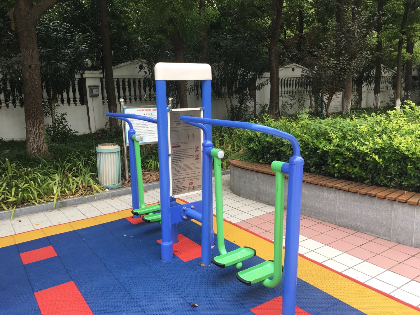 雙立柱太空漫步器 雙立柱太空漫步器