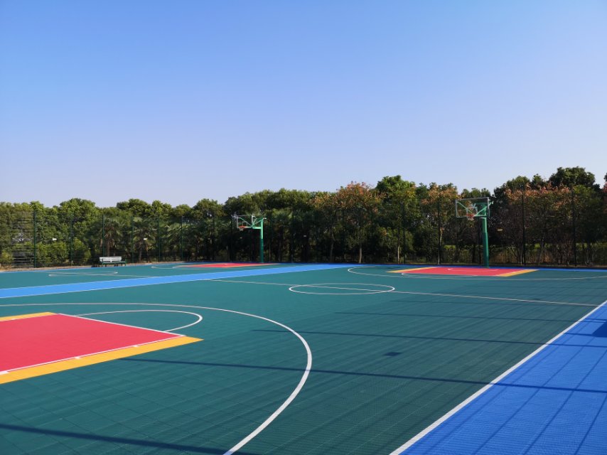 萬春苑社區(qū)公共運(yùn)動(dòng)場(chǎng)