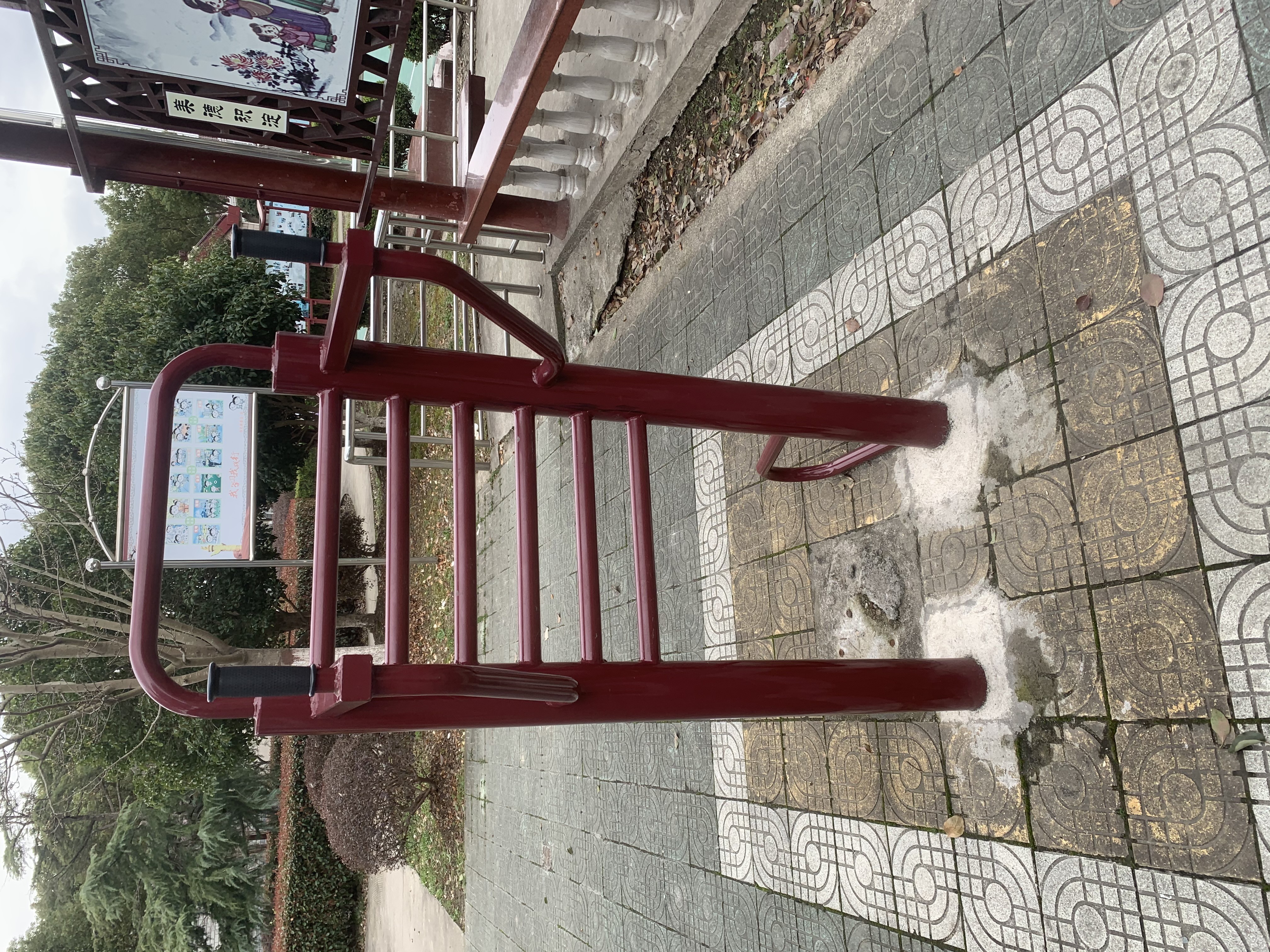 多功能訓練器 多功能訓練器