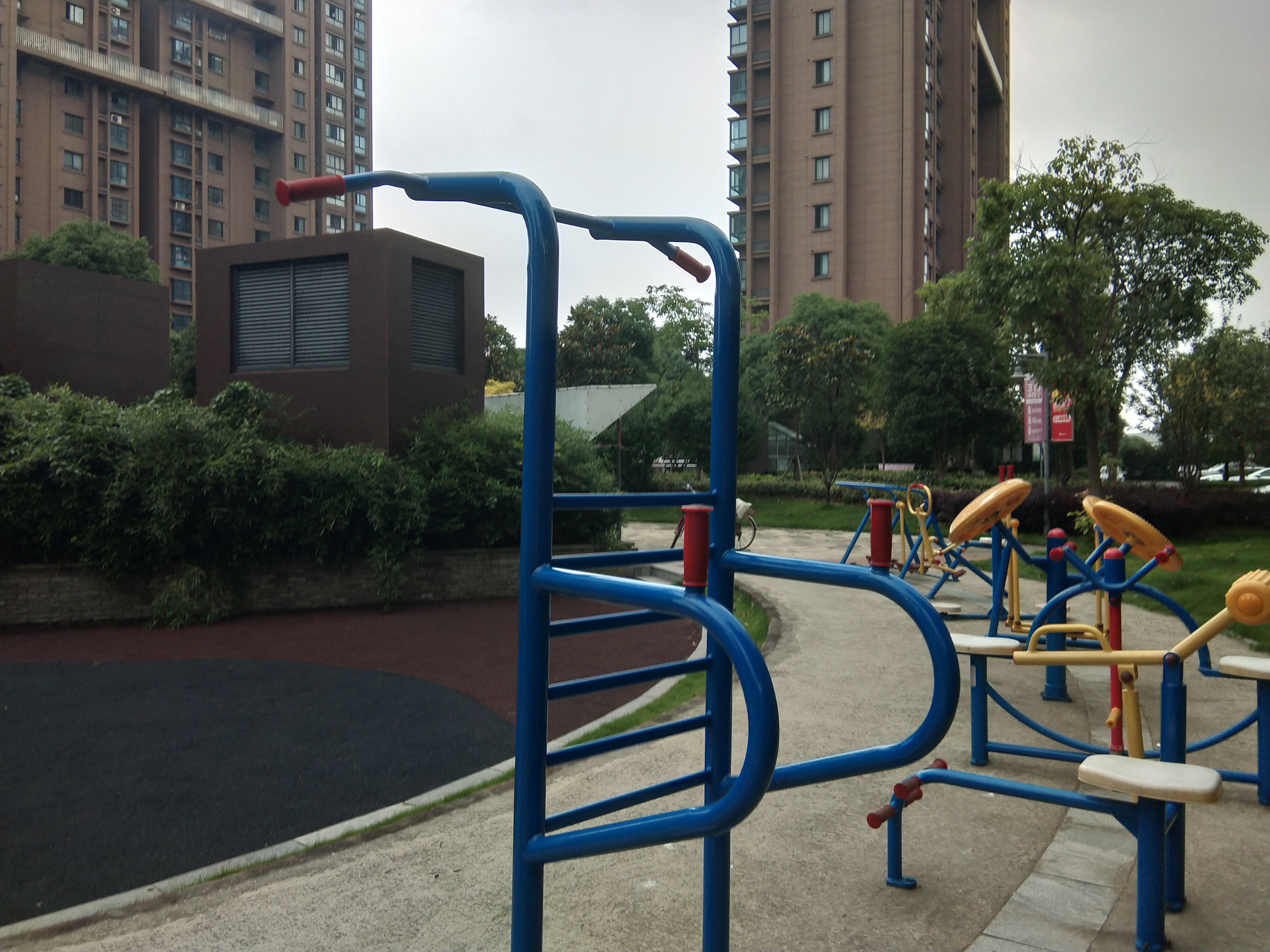 多功能訓(xùn)練器 多功能訓(xùn)練器