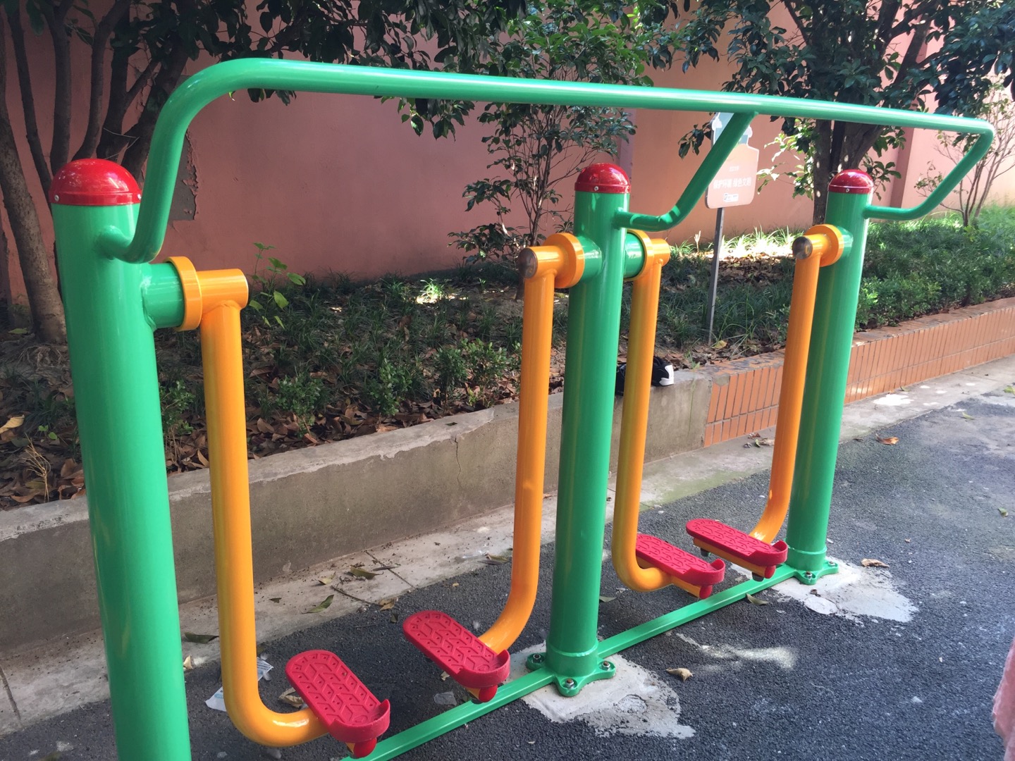 兩聯(lián)漫步機(jī)