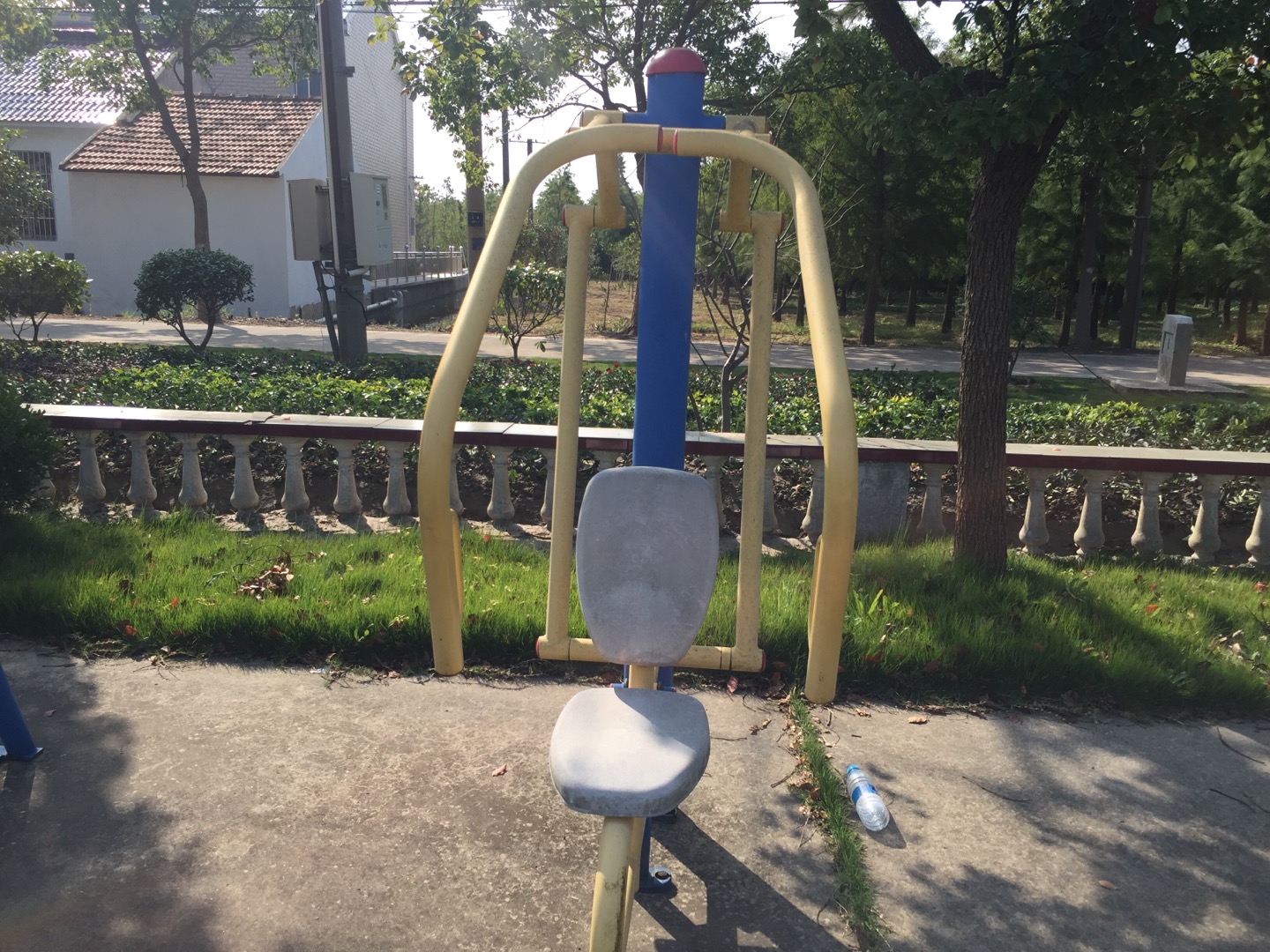 自重推胸器 自重推胸器