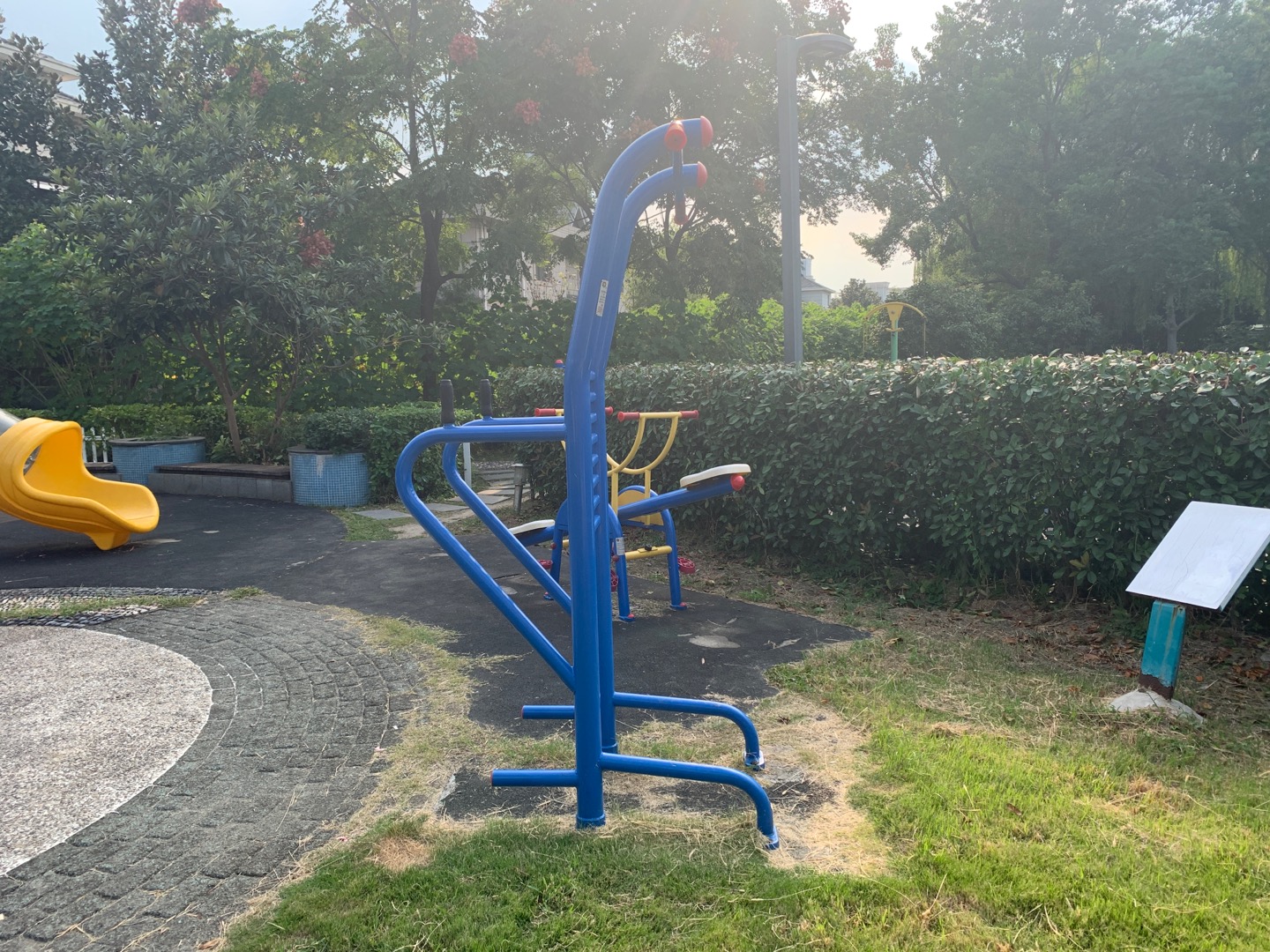 多功能訓(xùn)練器 多功能訓(xùn)練器