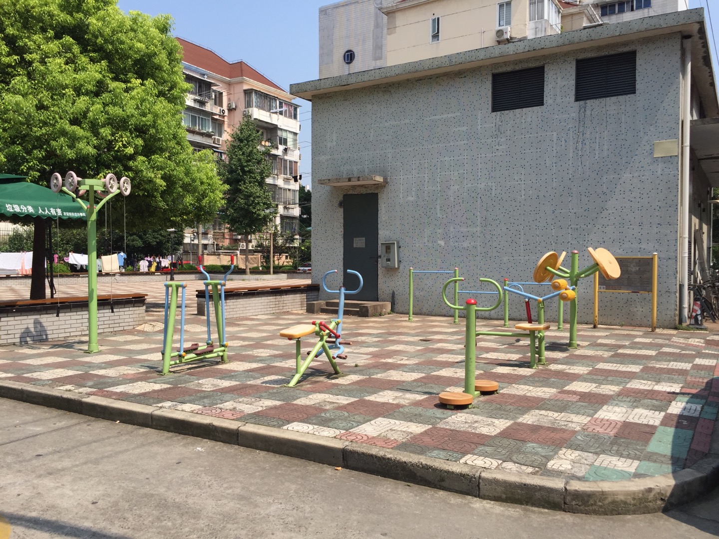 寶鋼三村健身點(diǎn)    3