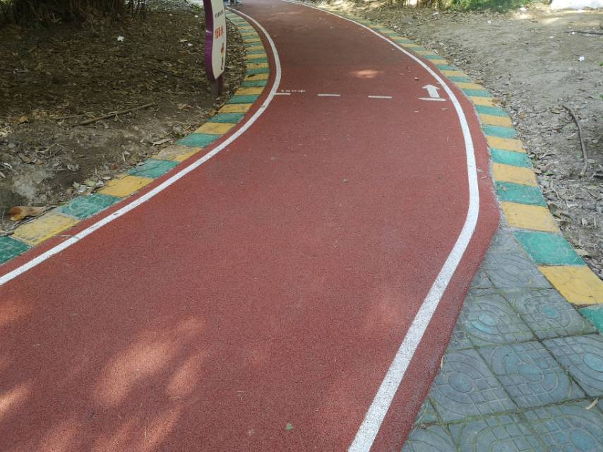 民星一村2居委健身步道