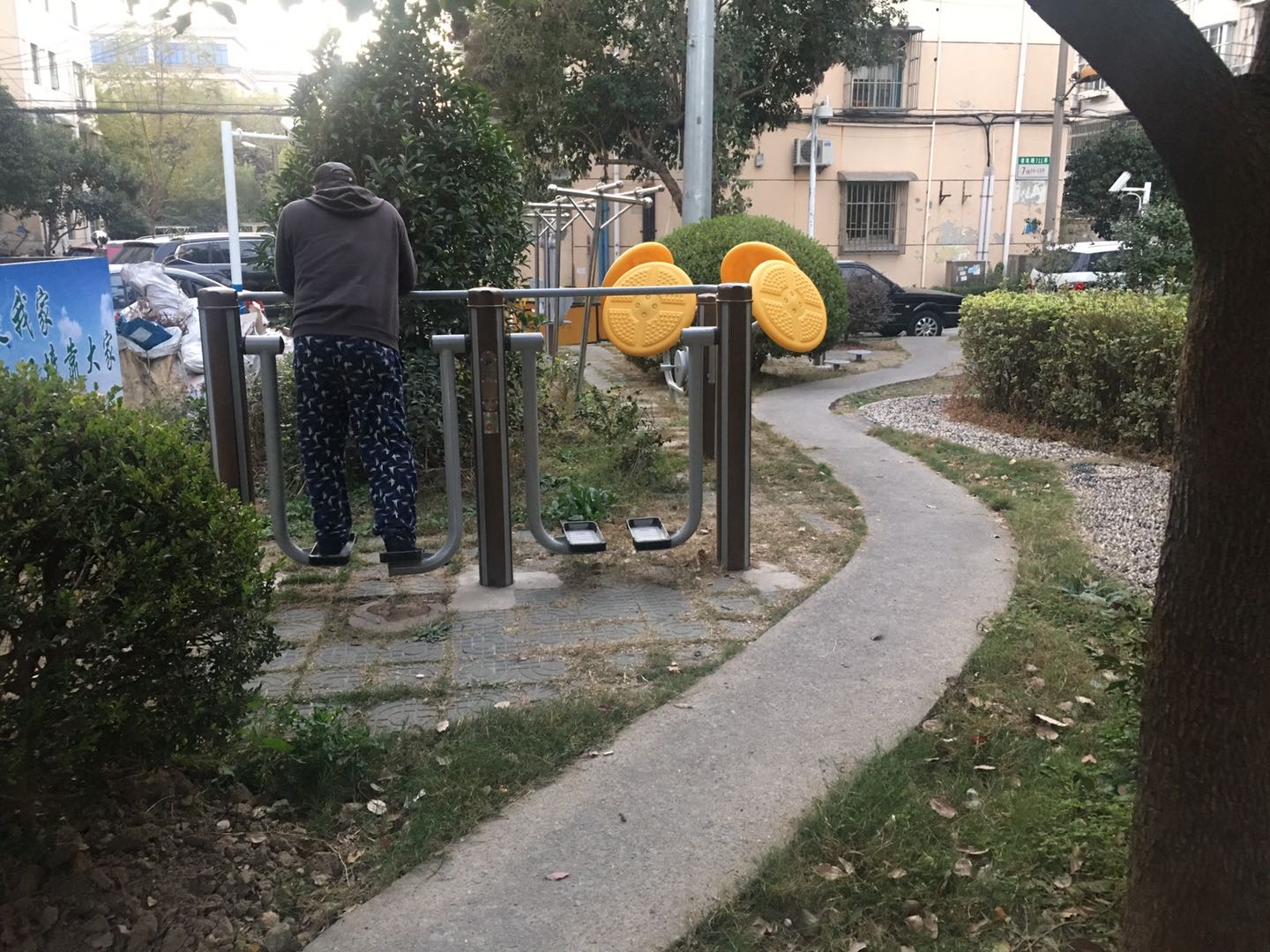 金光一村居委健身點2