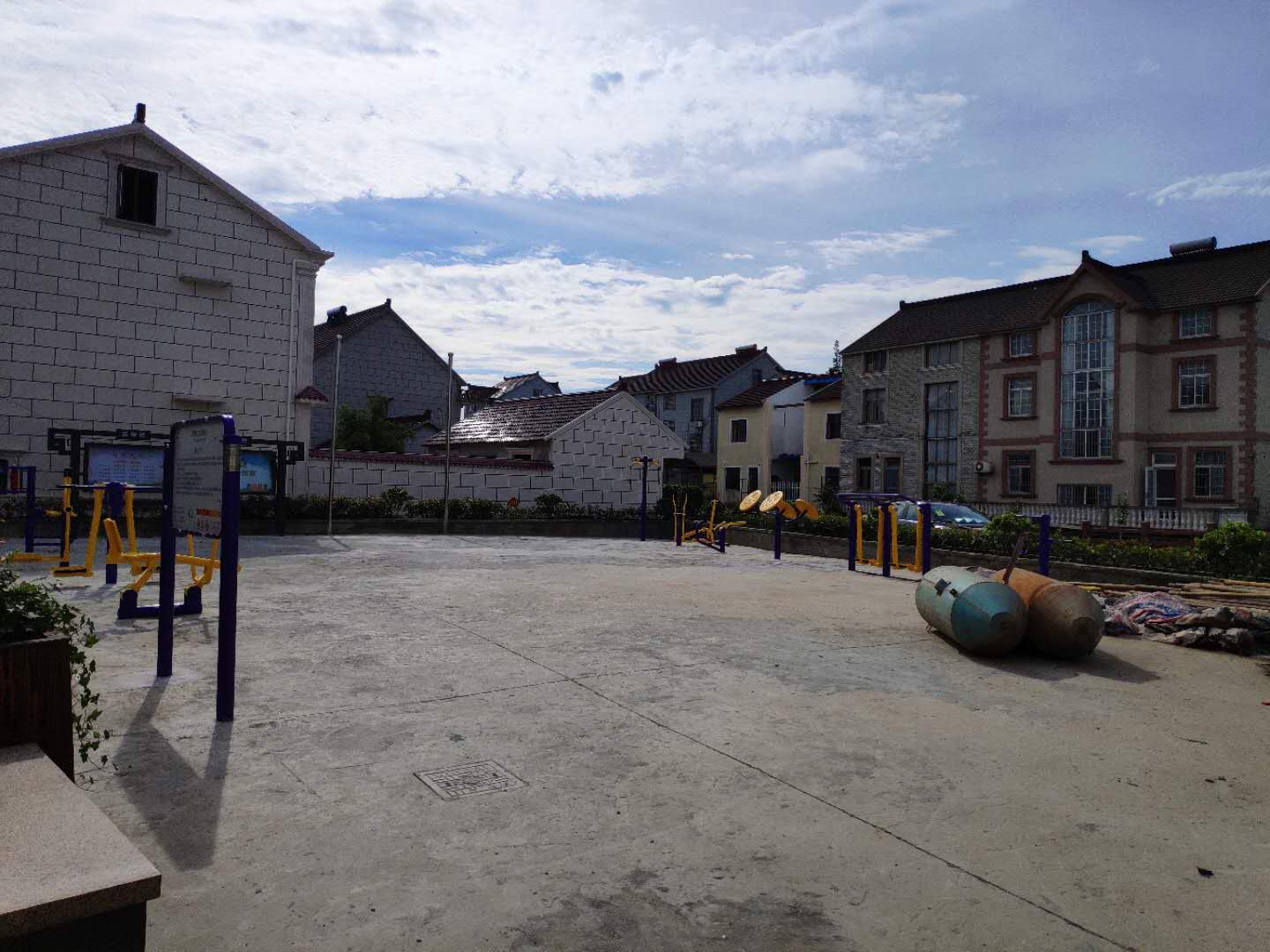 航頭鎮(zhèn)果園村2組健身苑點