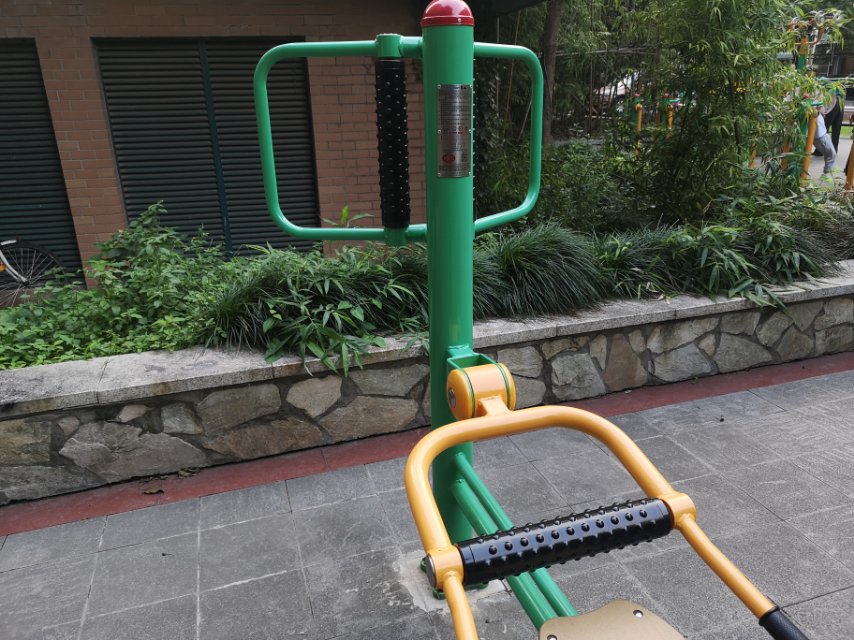 坐式腰背按摩器 坐式腰背按摩器