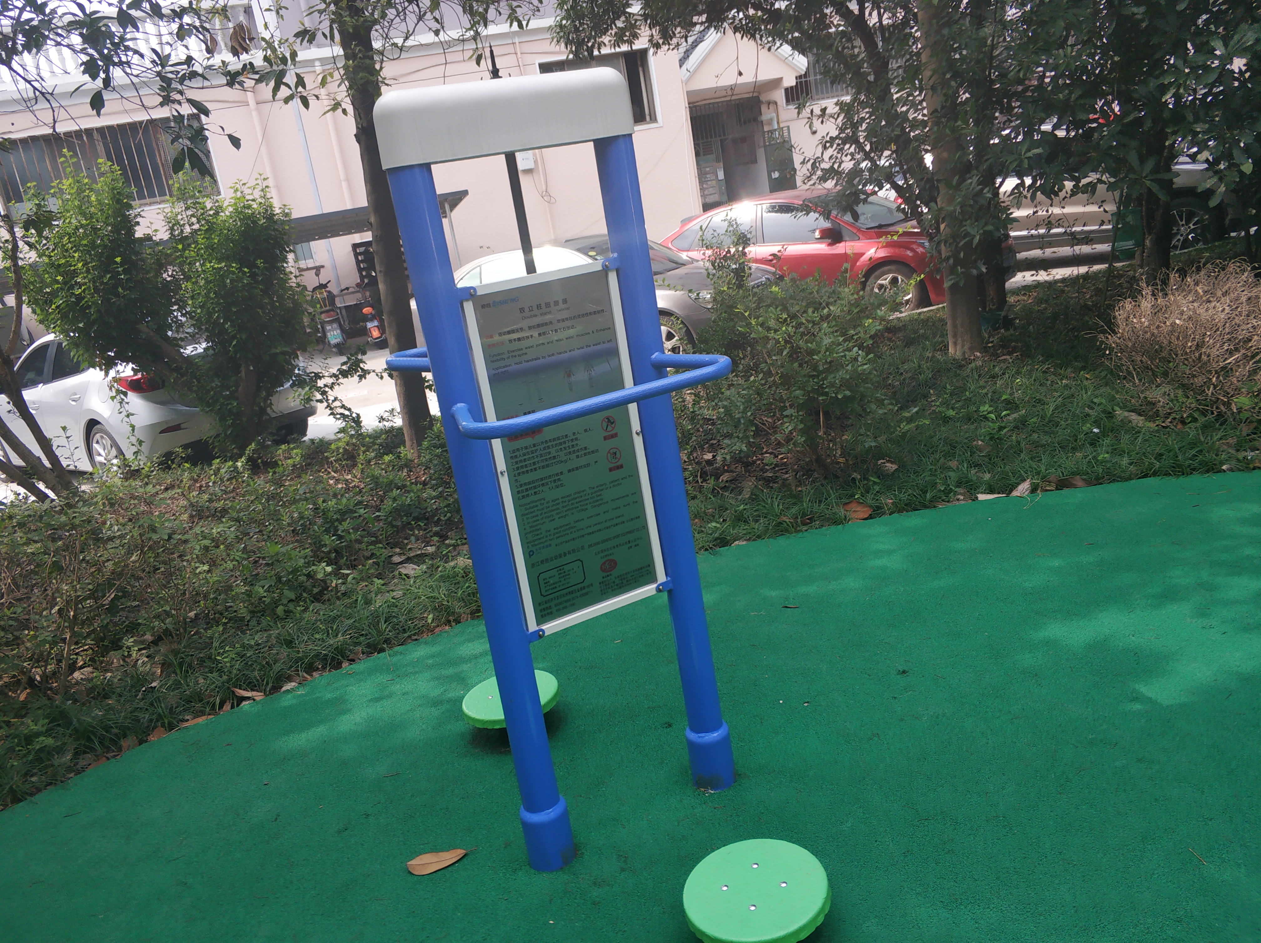 雙立柱扭腰器 雙立柱扭腰器