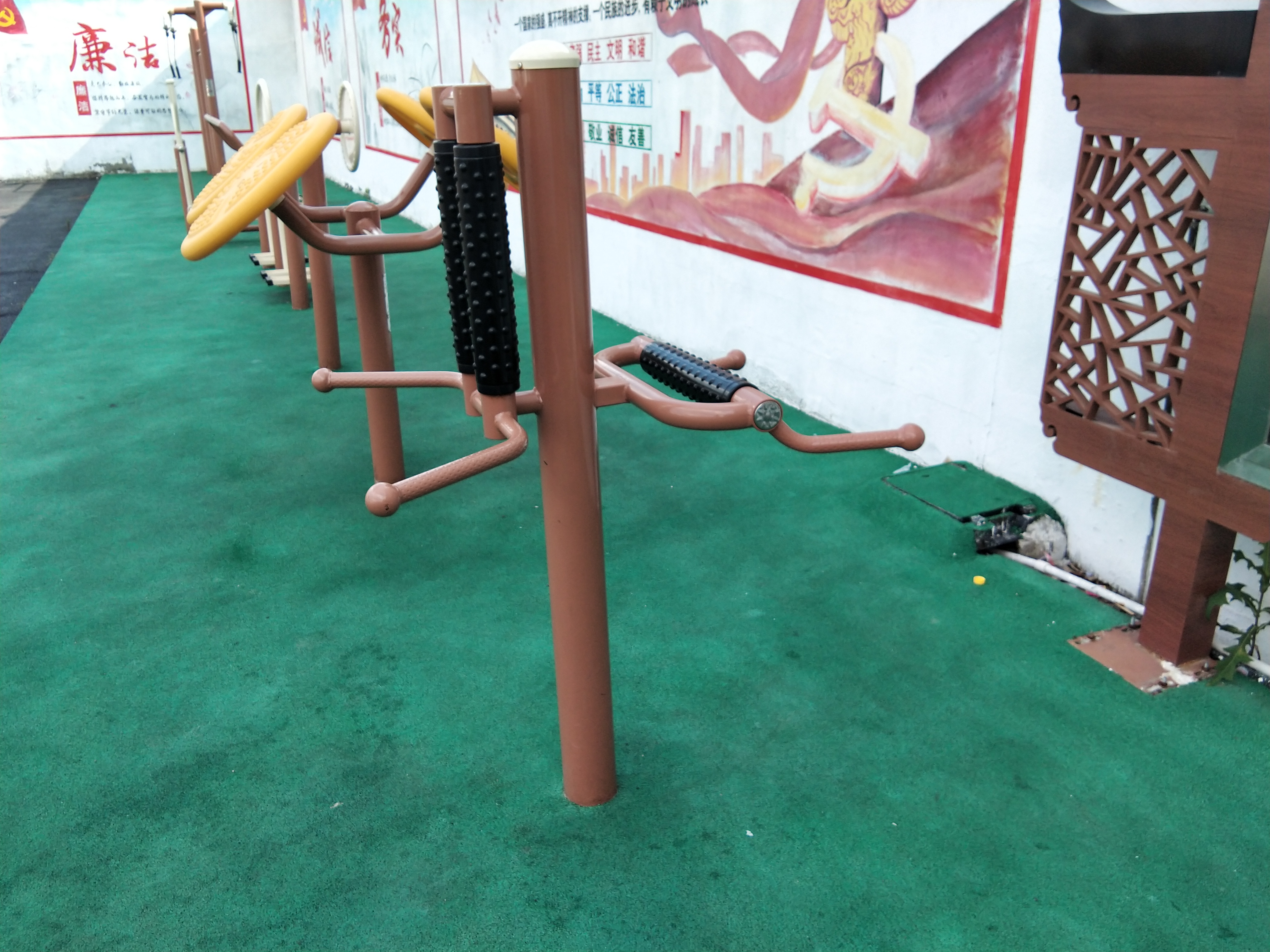 腰背按摩器 腰背按摩器