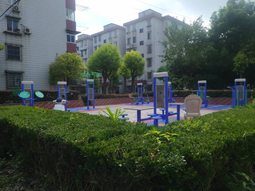 共江小區(qū)健身點