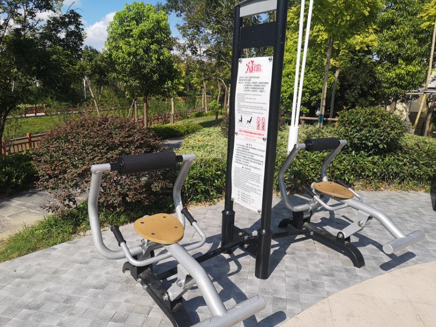 自重式背部訓(xùn)練器 自重式背部訓(xùn)練器