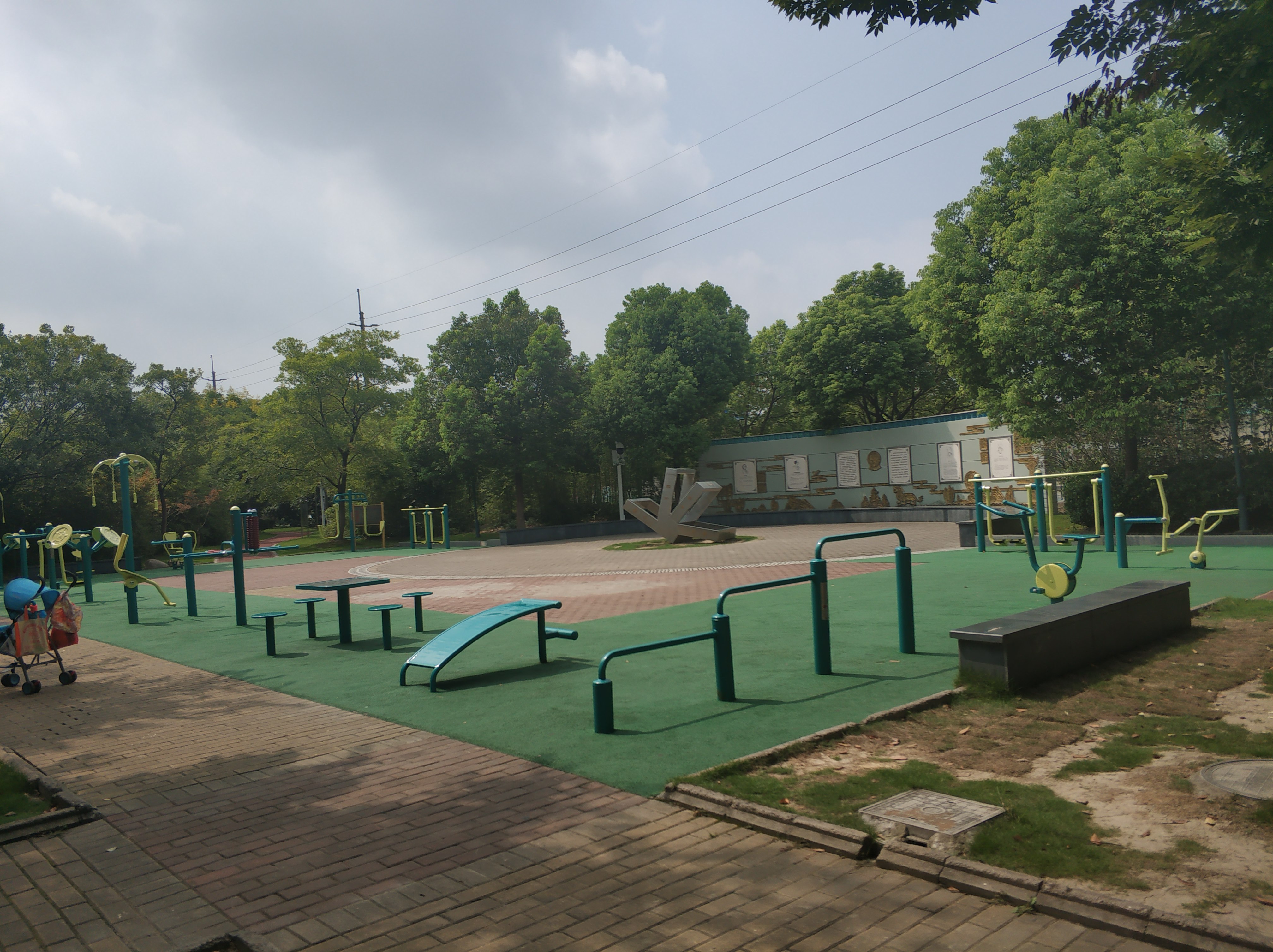 香花橋街道民惠廣場(chǎng)（新勝路新橋路）健身苑點(diǎn)