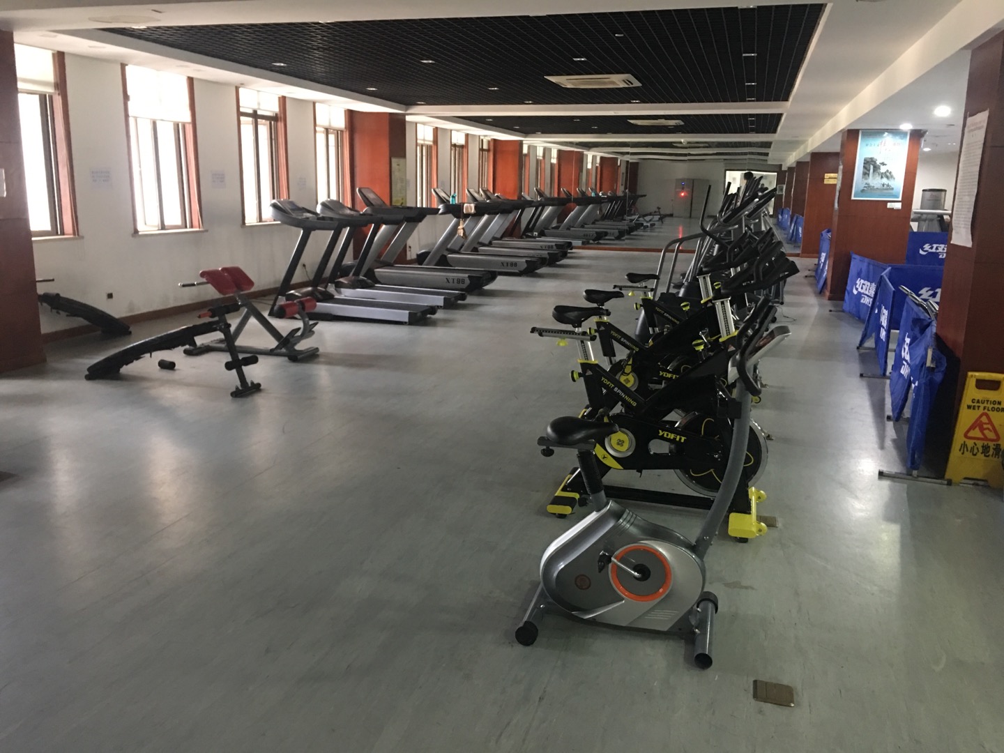 九亭鎮(zhèn)社區(qū)百姓健身房