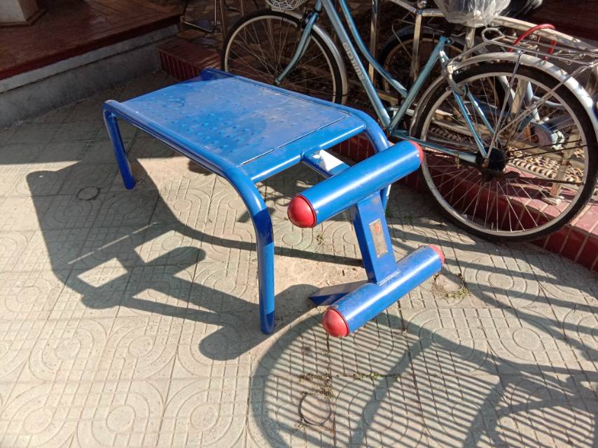 仰臥起坐板 仰臥起坐板