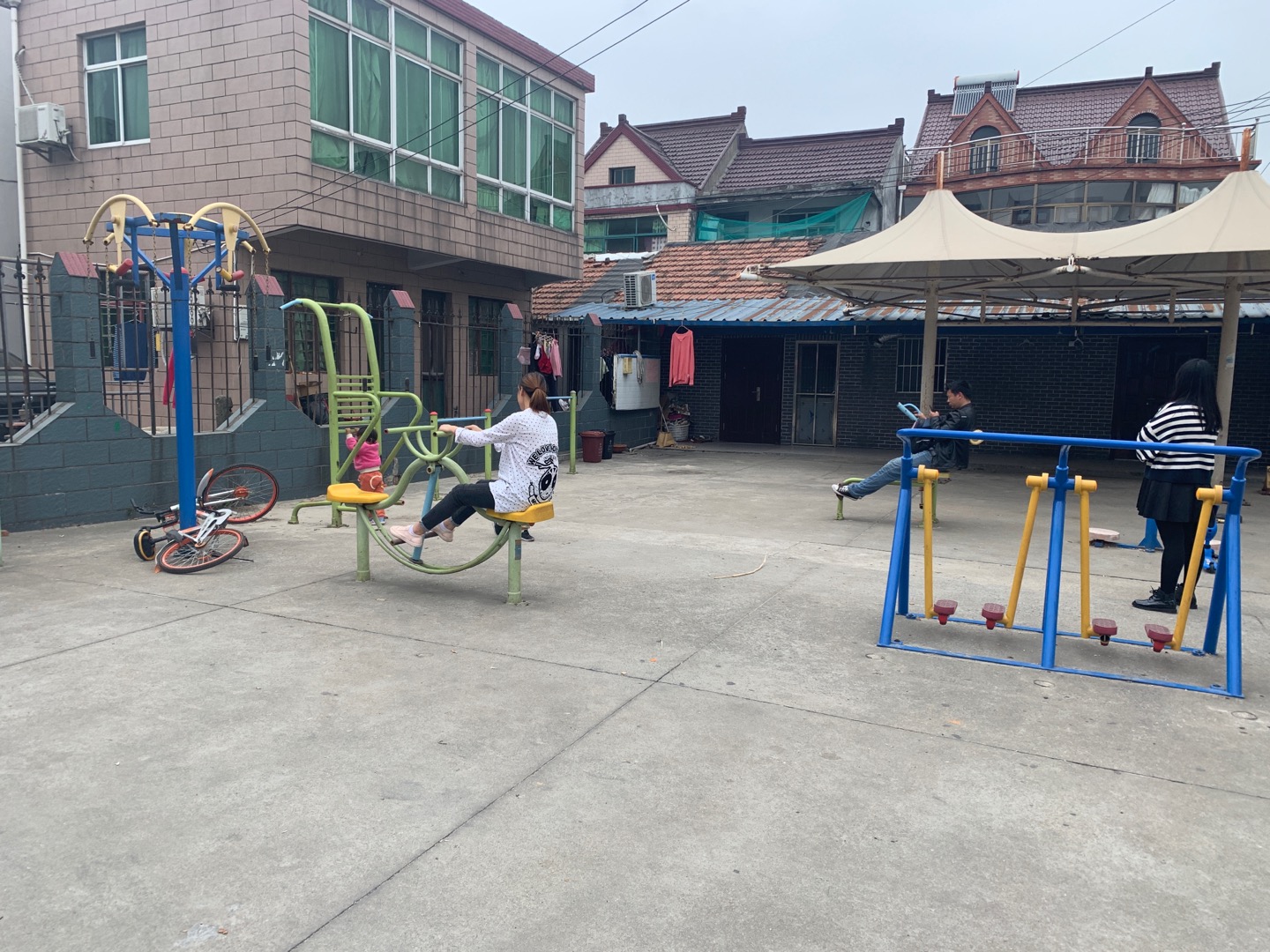 聯(lián)合村南四隊(duì)健身點(diǎn)