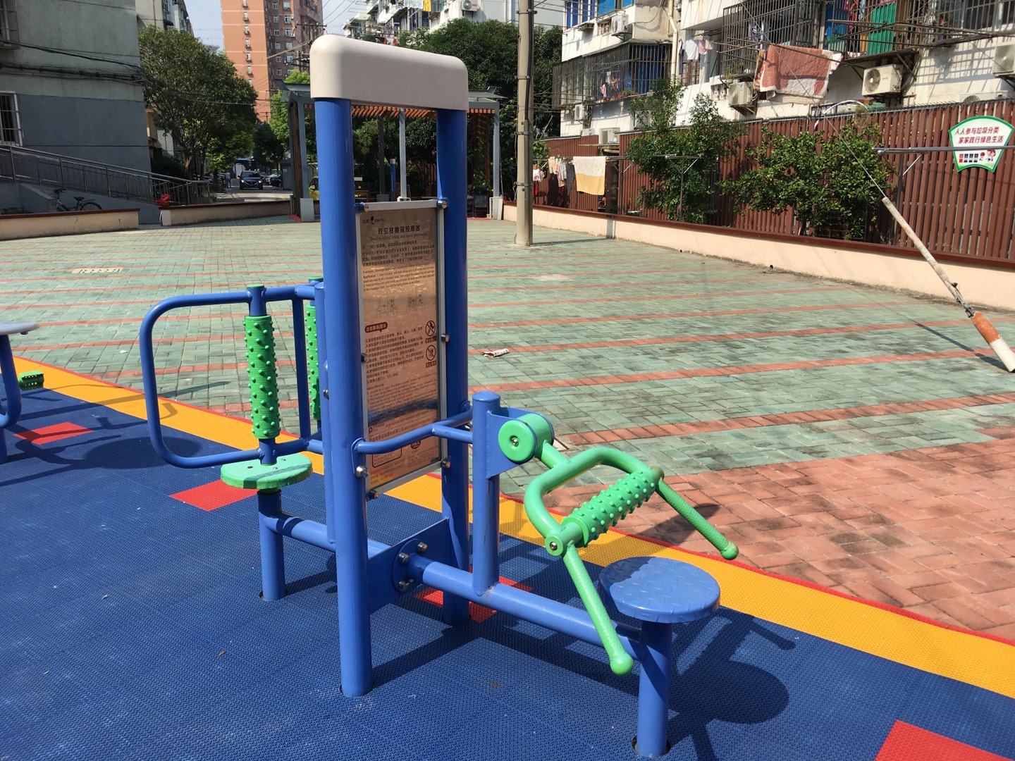 雙立柱腰背按摩器 雙立柱腰背按摩器