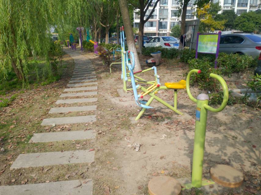 浦東利津路1111弄河沿邊健身點(diǎn)